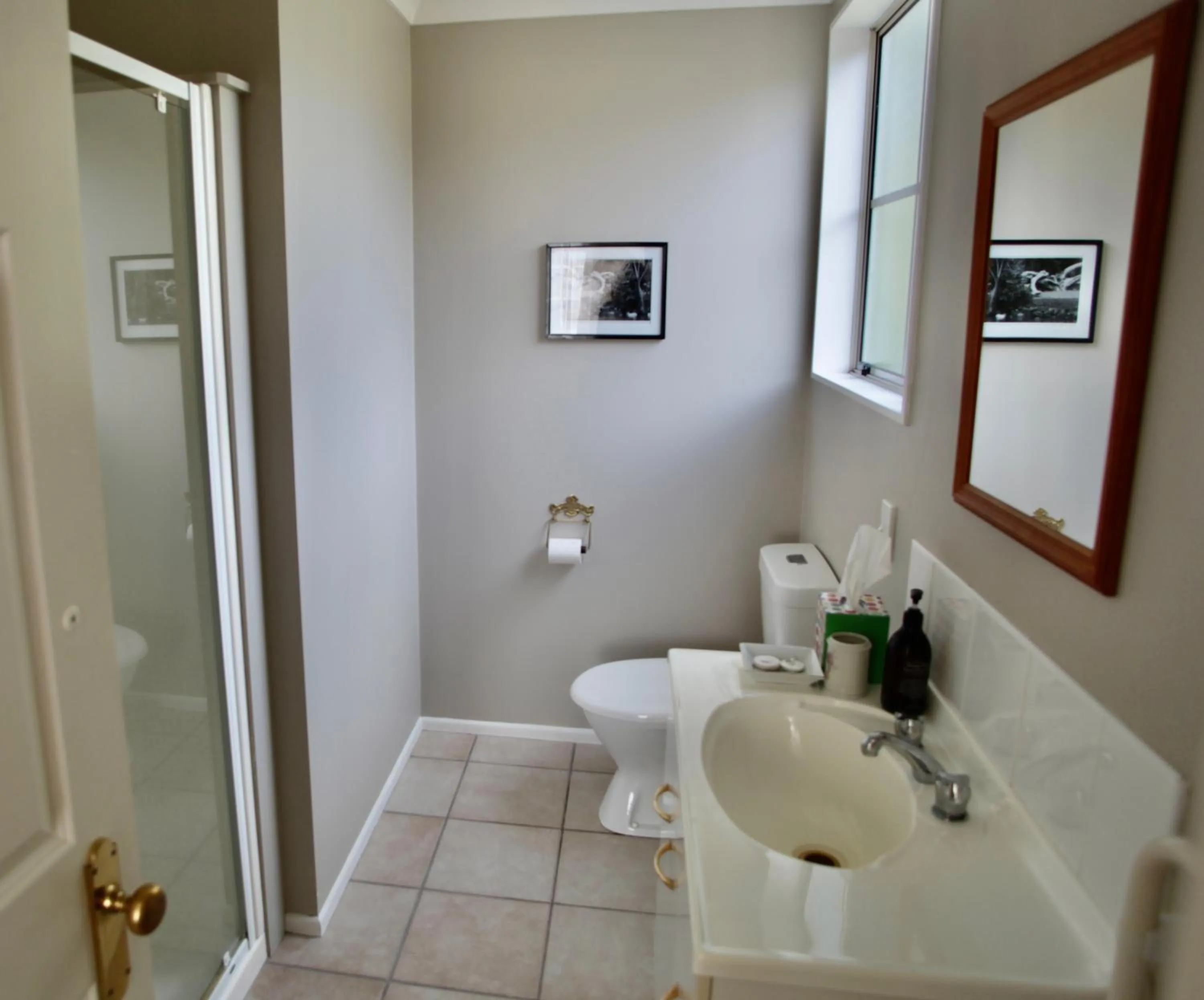 Bathroom in The Loft Bed and Breakfast
