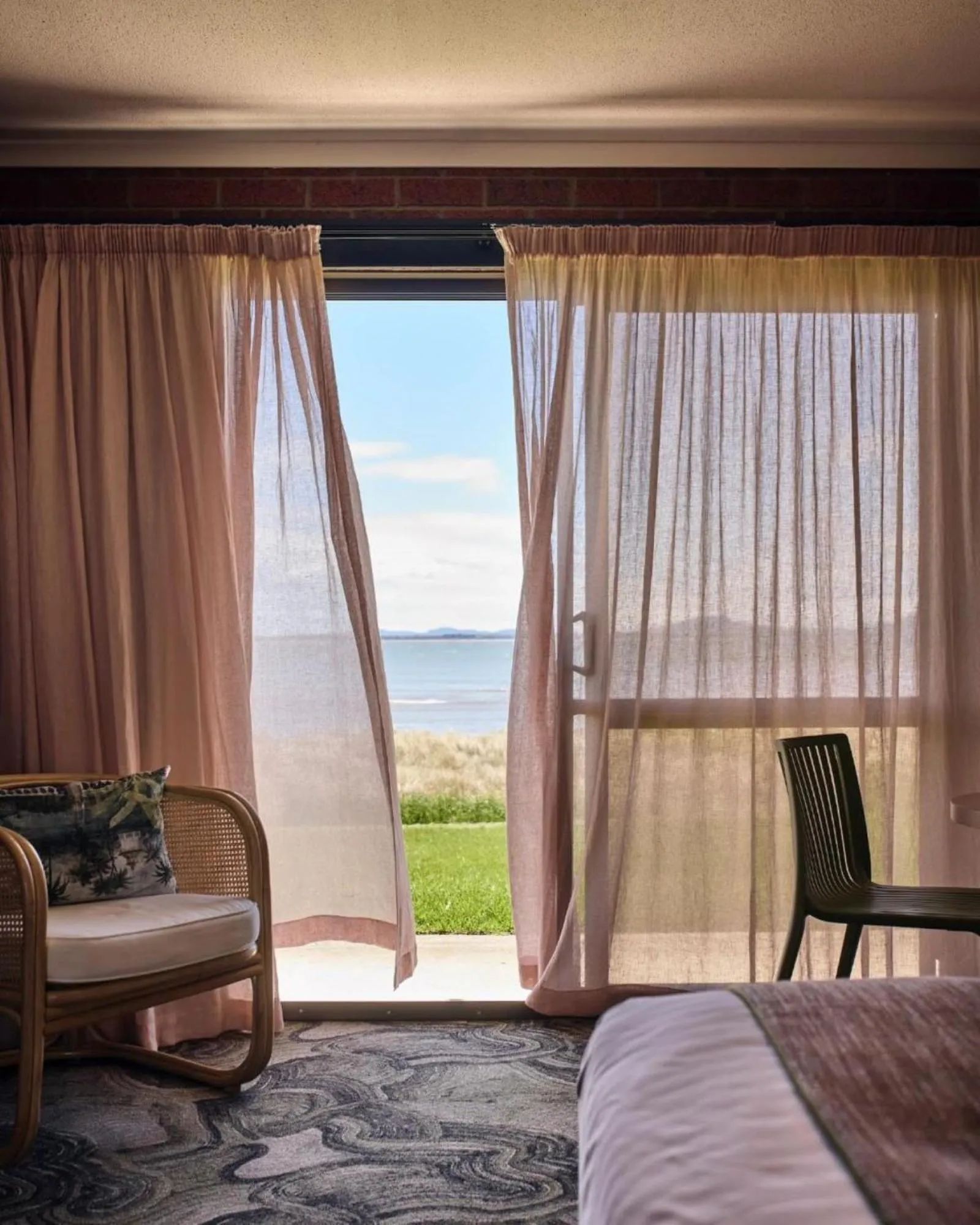Bed in The Waterloo Hotel