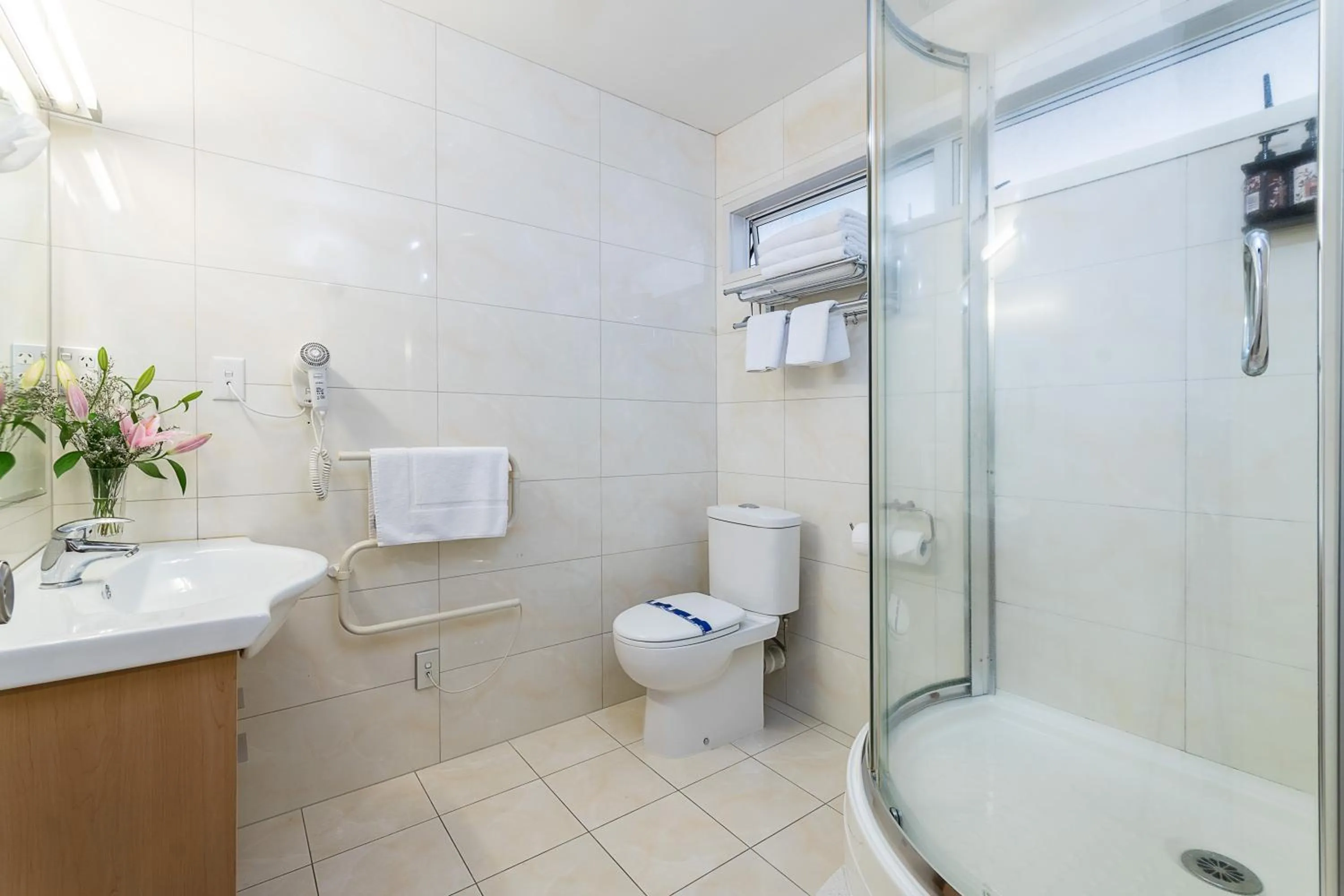 Best Western Newmarket Inn & Suites