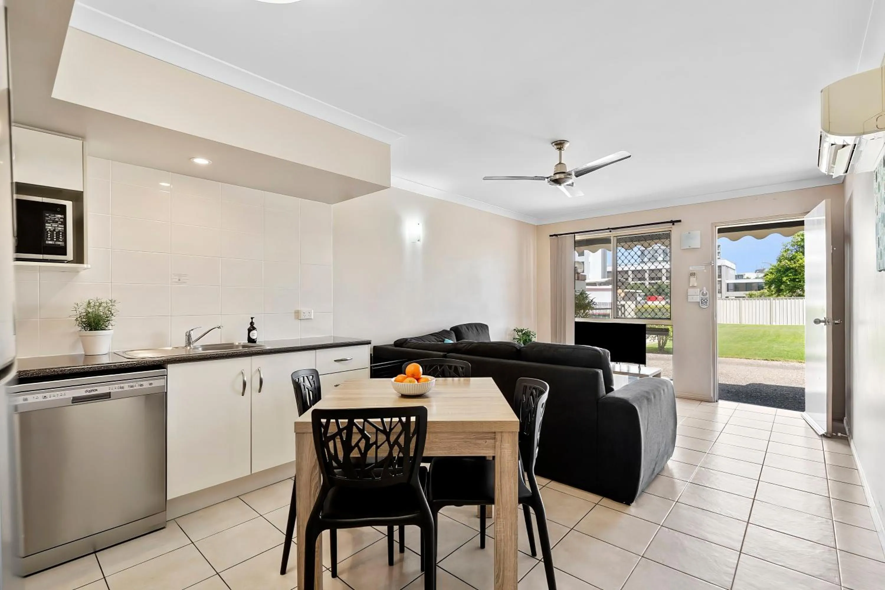 Living room in Cityville Apartments & Motel