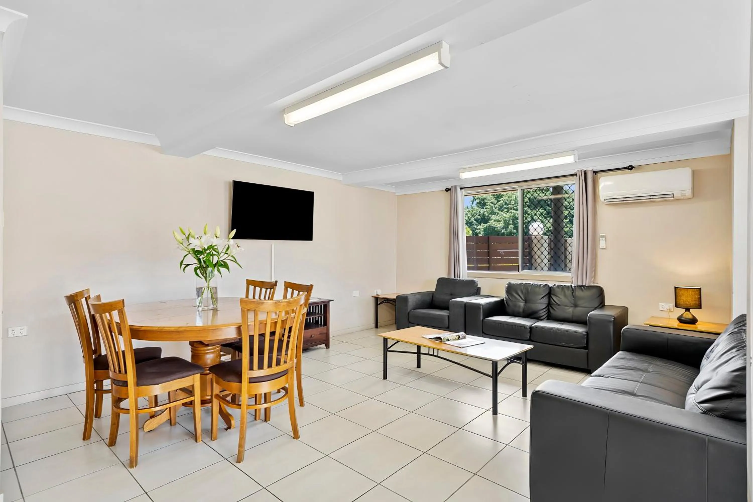 Living room in Cityville Apartments & Motel