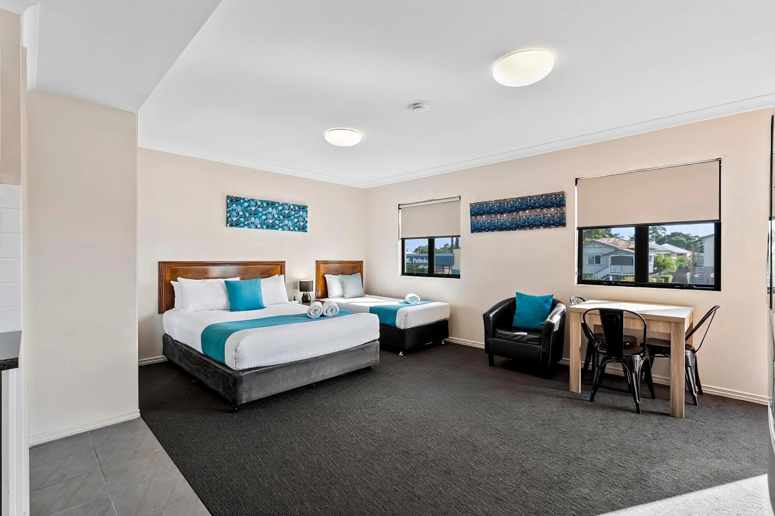 Bedroom, Bed in Cityville Apartments & Motel