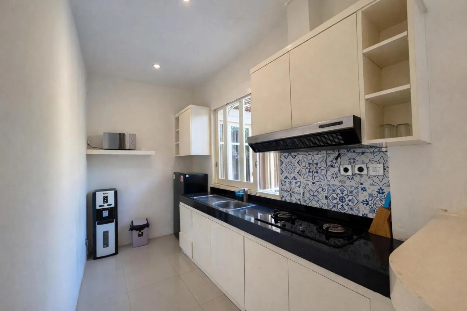 Coffee/tea facilities in Awila Villas Kuta by The Wina Resorts