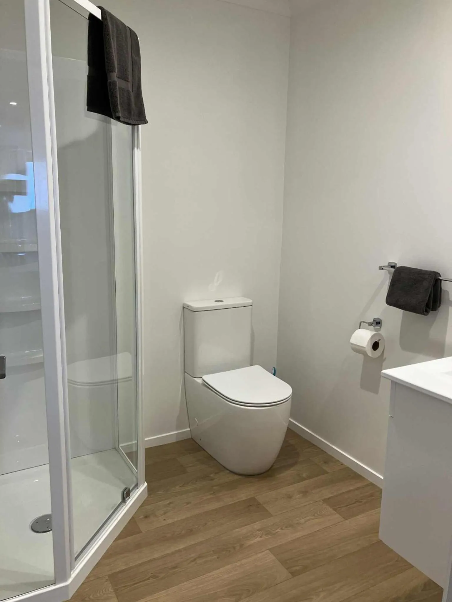 Bathroom in Tripinn Airconditioned Motels & Affordable Accommodation