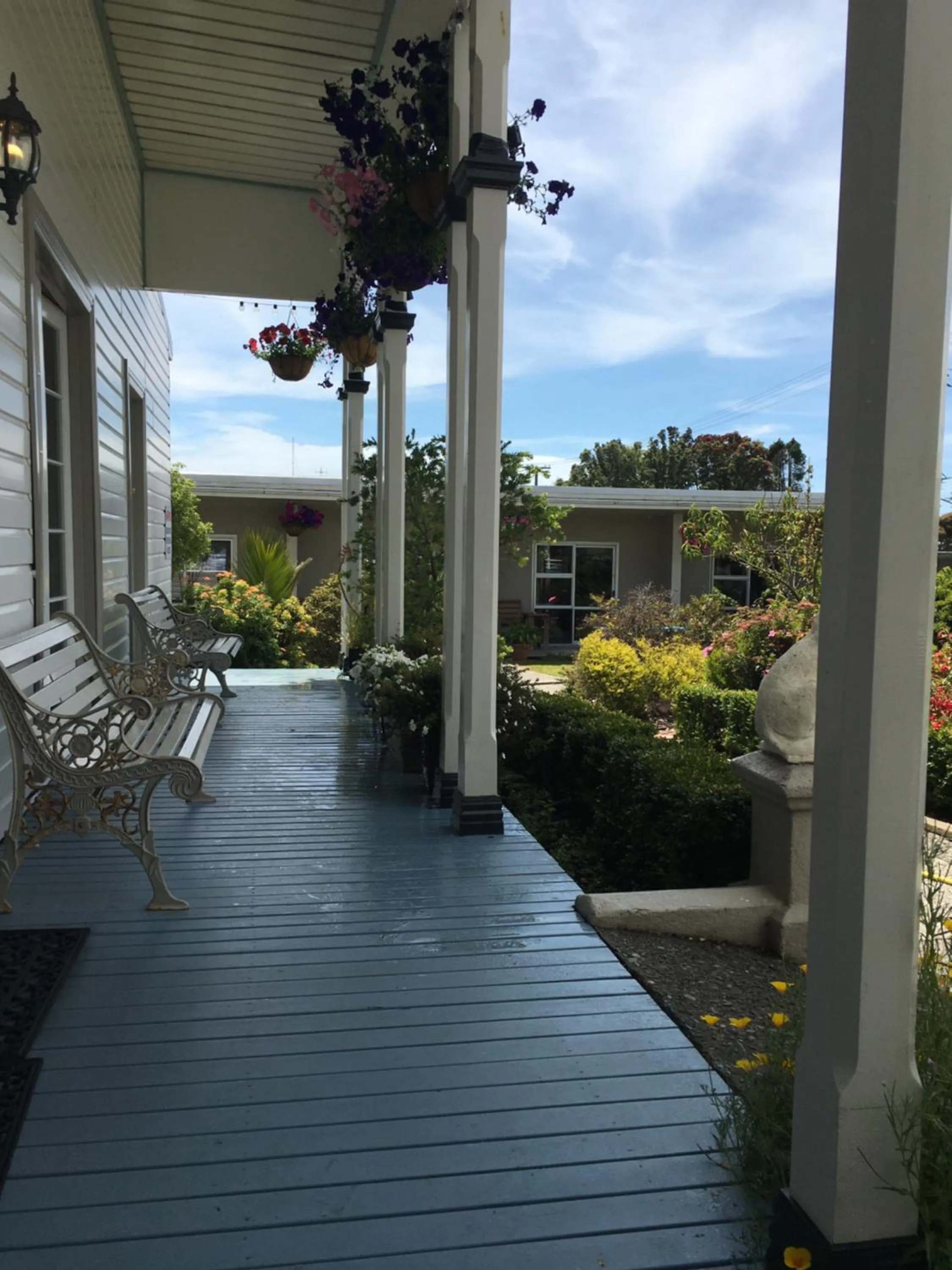 Basic Triple Room with Shared Bathroom in Tripinn Airconditioned Motels & Affordable Accommodation