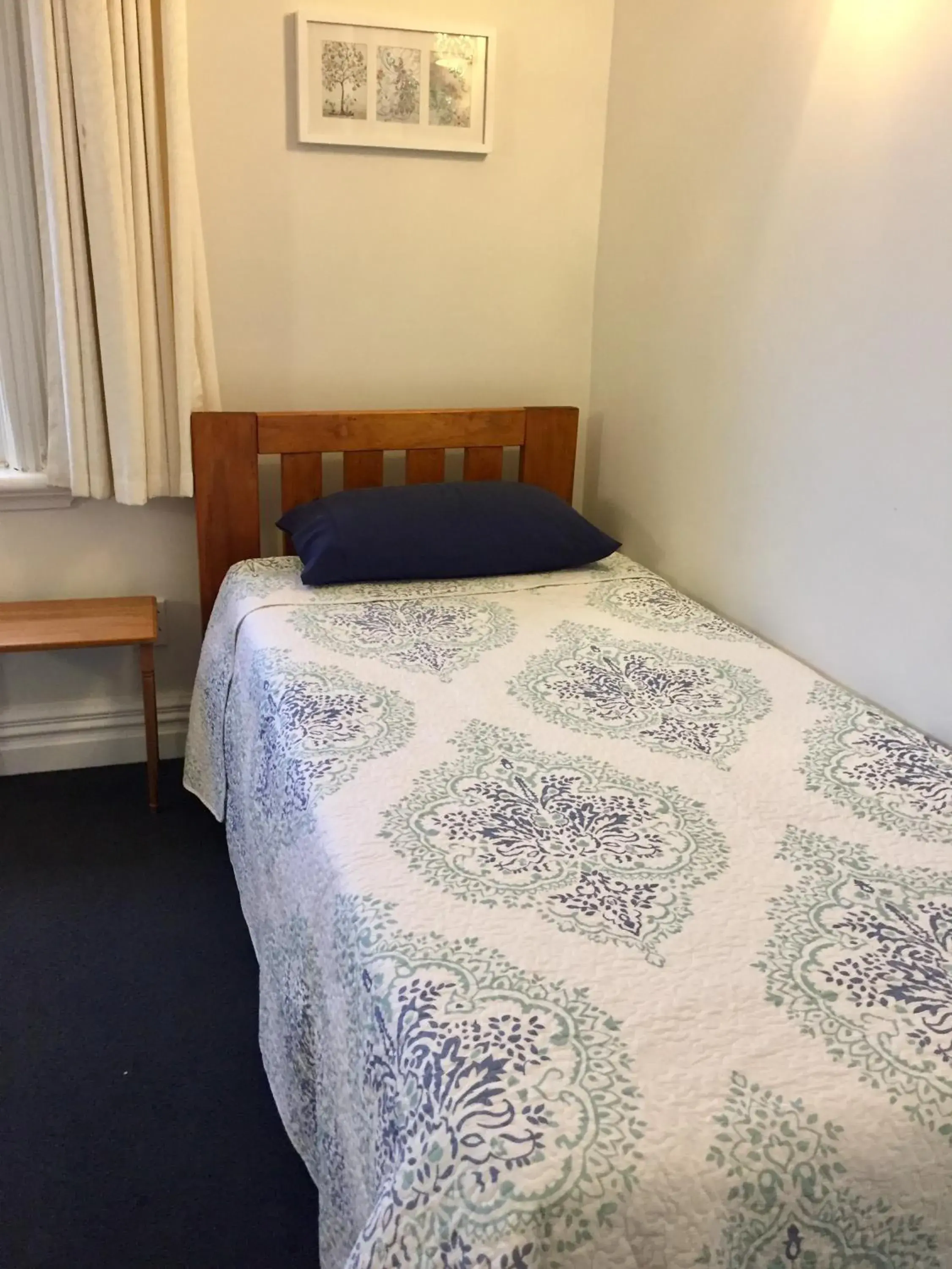 Budget Single Room - single occupancy in Tripinn Motel & Share Accommodation Budget Single Room - single occupancy in Tripinn Motel & Share Accommodation