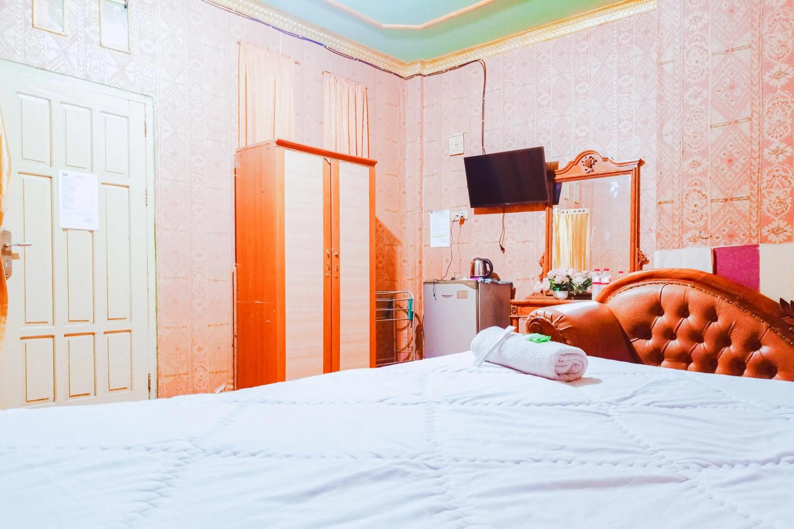 Bedroom, Bed in Urbanview at Wedika Hotel Bengkulu