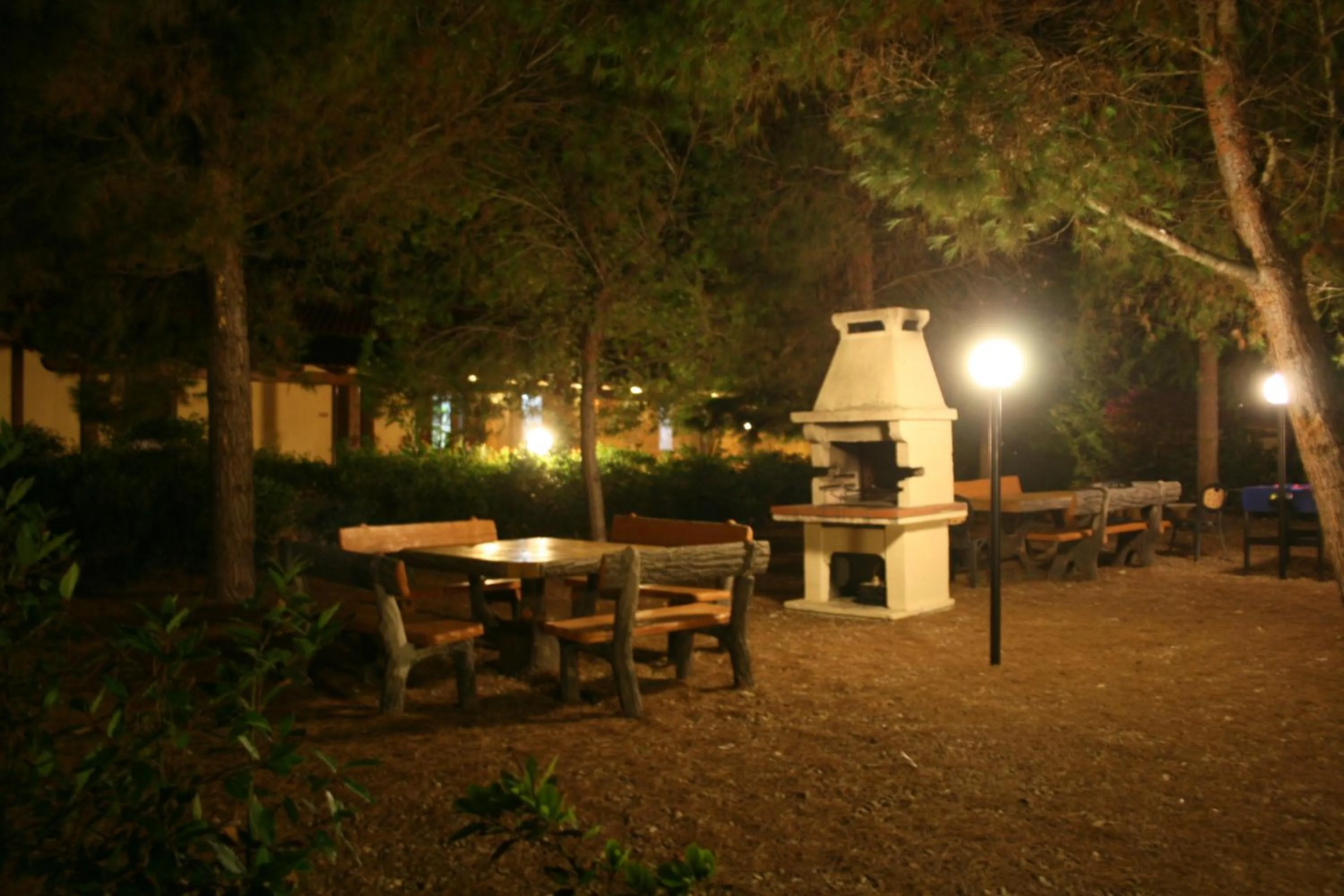 Night in Albergo Residenziale Menhirs
