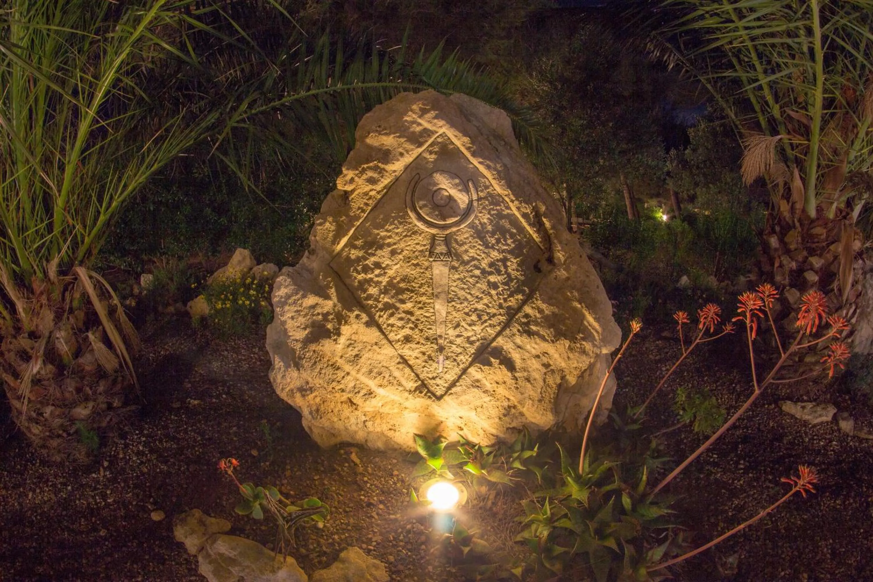 Night in Albergo Residenziale Menhirs