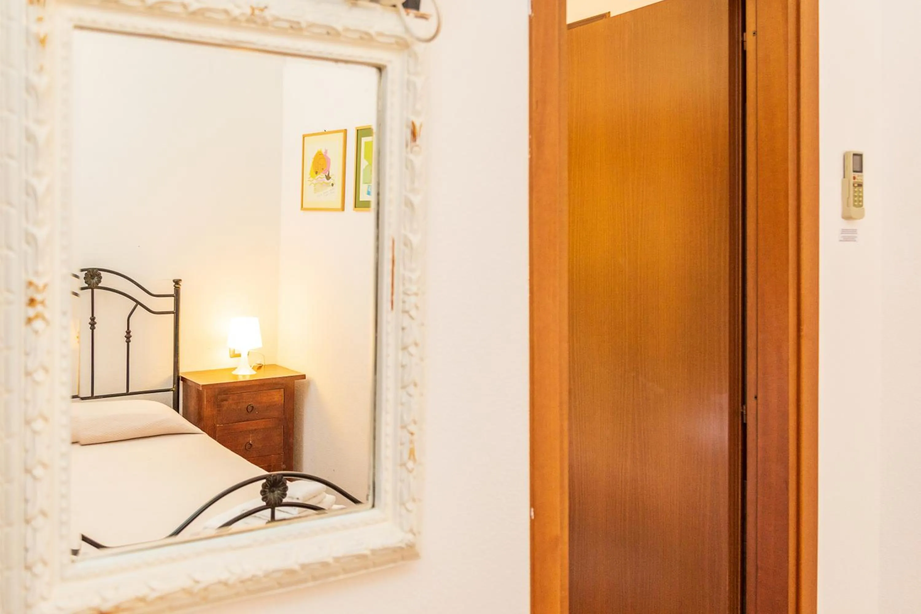 Decorative detail in Albergo Residenziale Menhirs