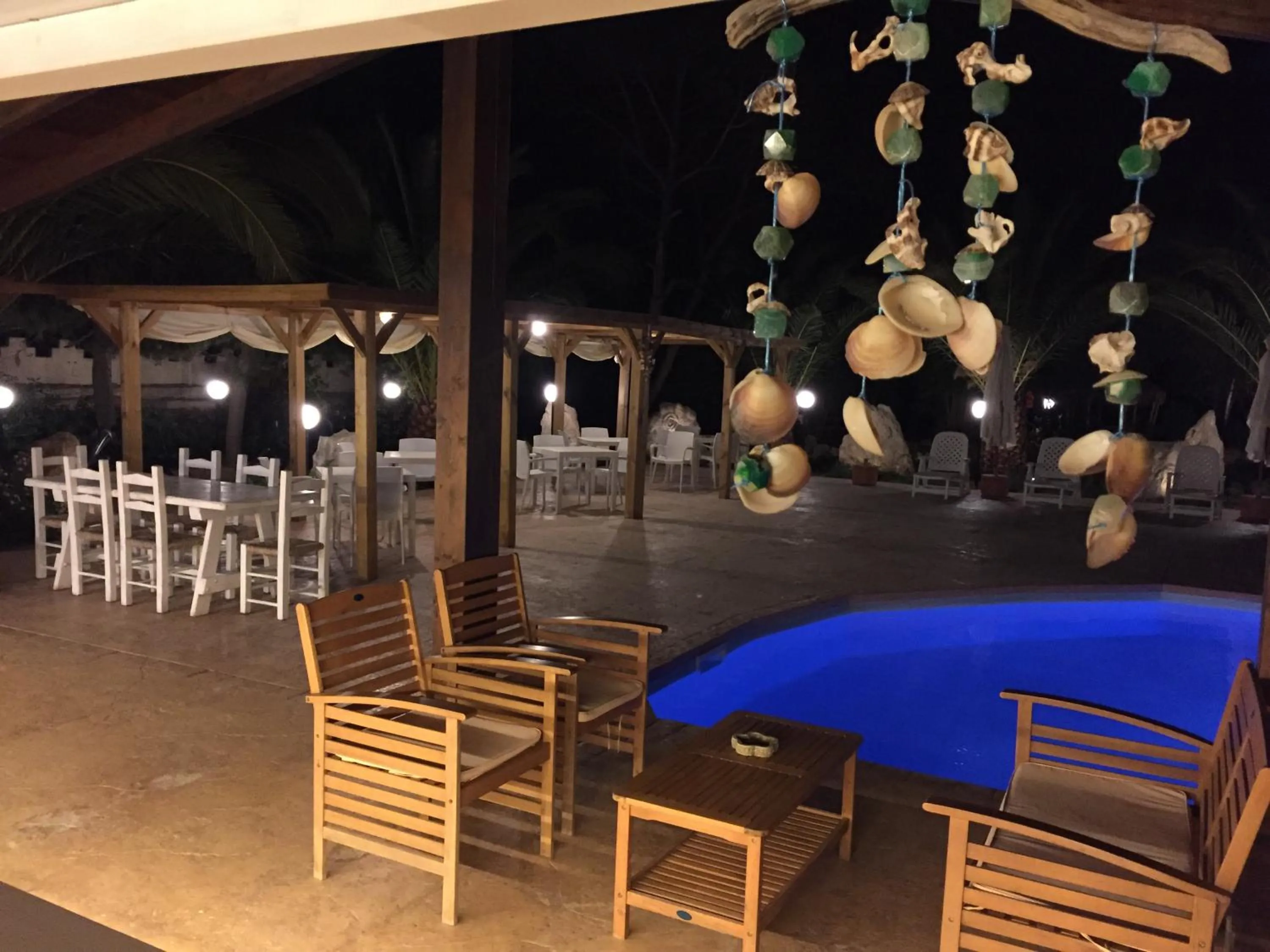 Restaurant/places to eat in Albergo Residenziale Menhirs