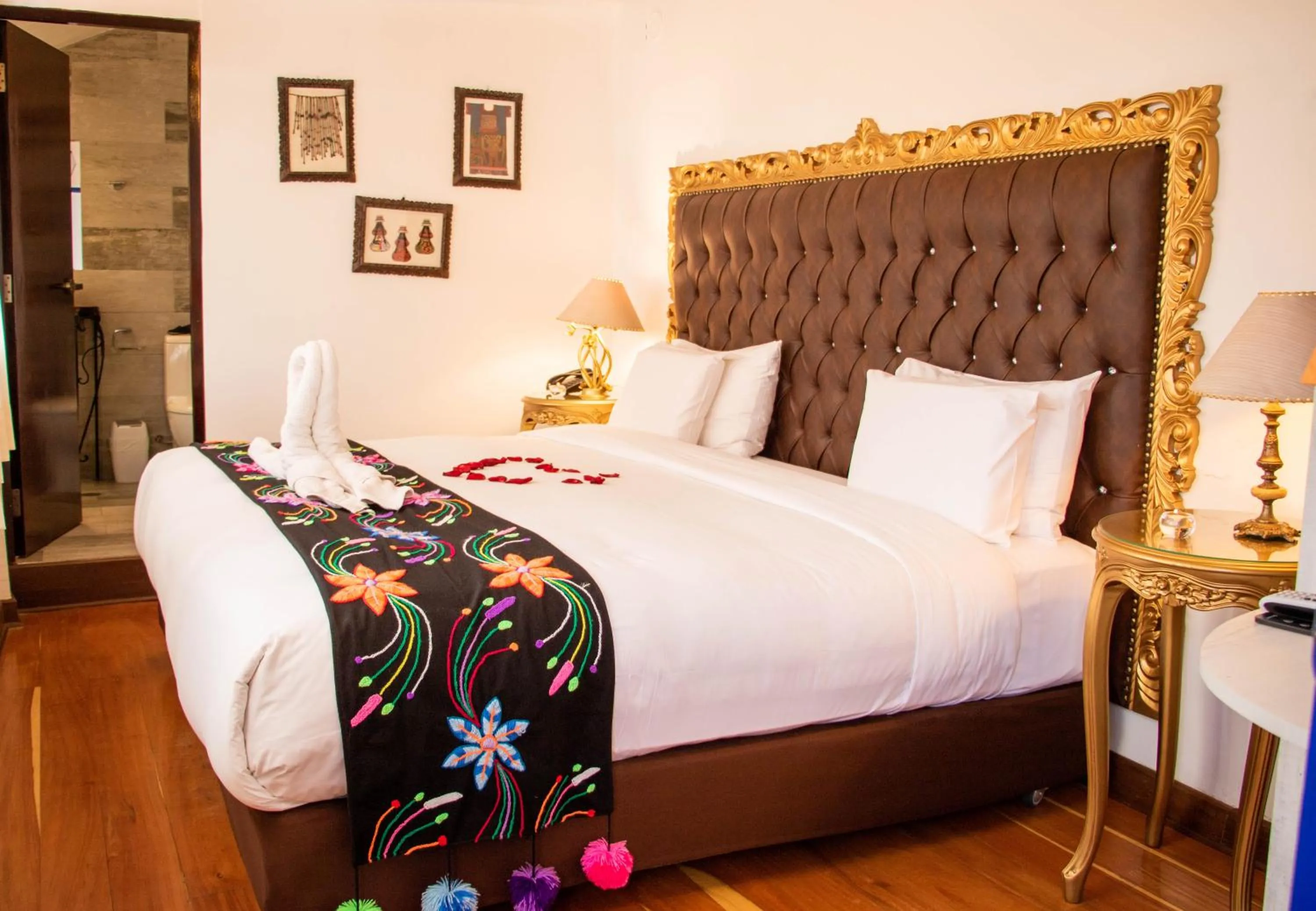 Photo of the whole room, Bed in Auka Boutique San Blas