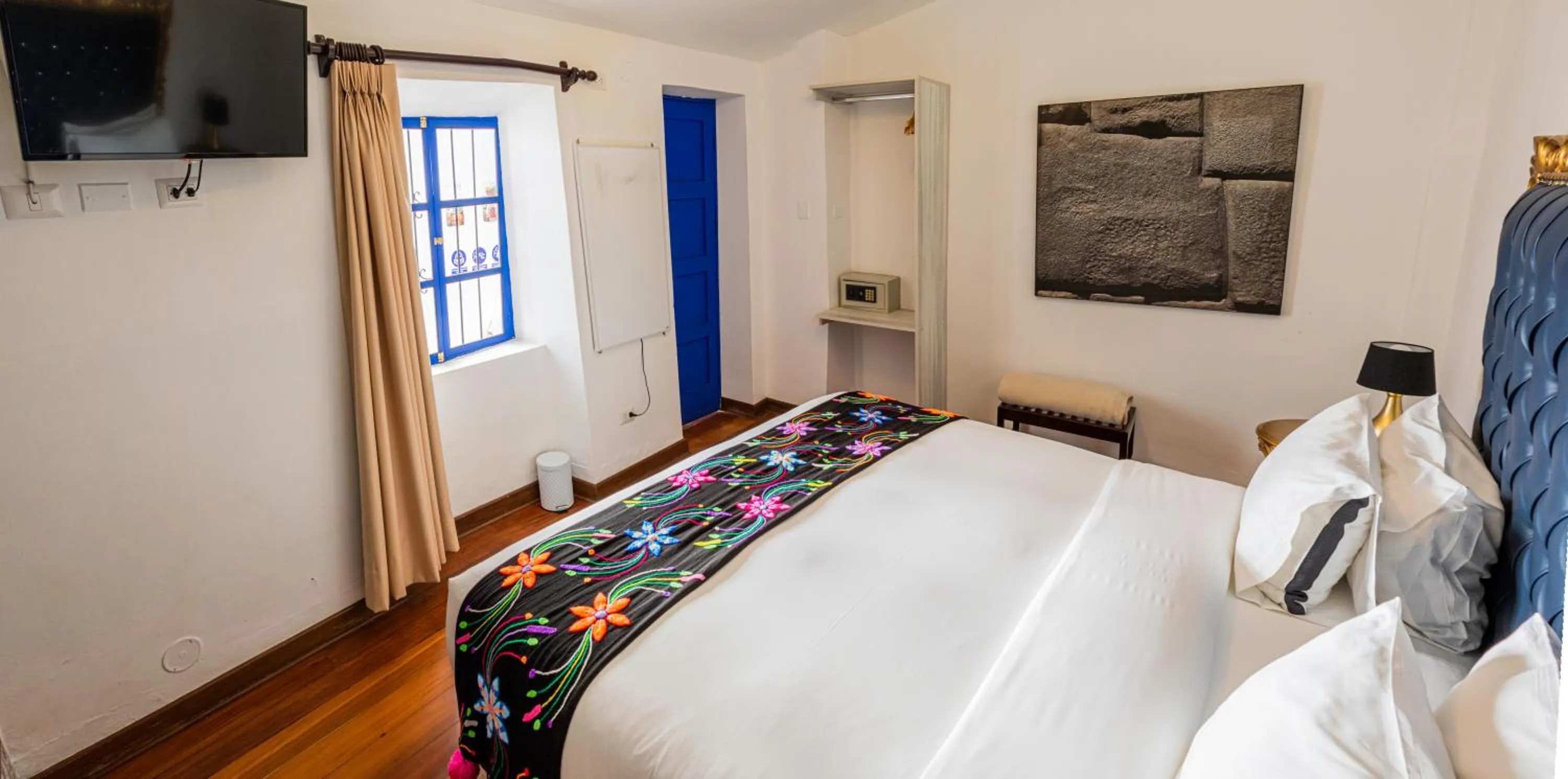 Photo of the whole room, Bed in Auka Boutique San Blas