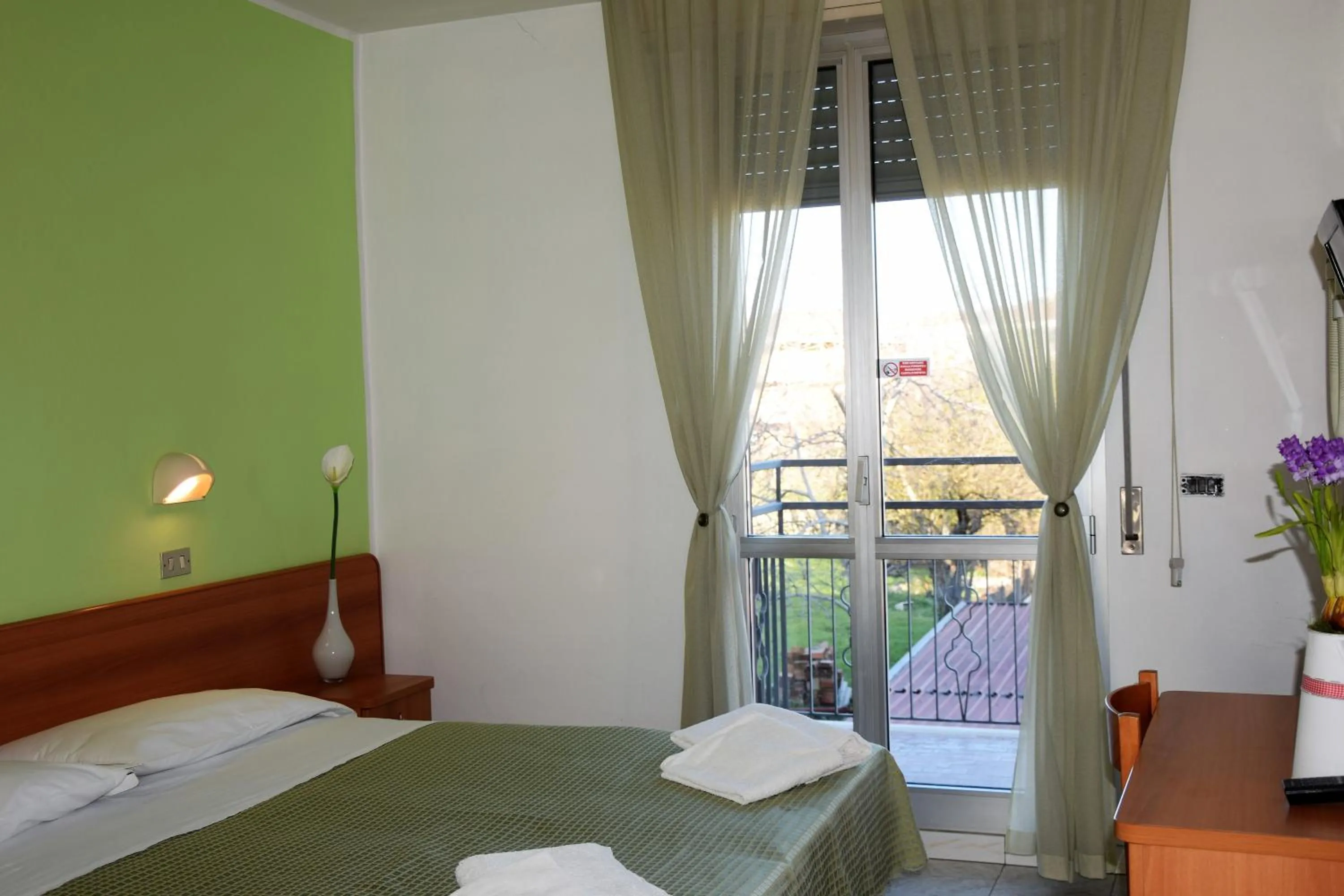 Bed in Hotel Ristorante Da Marco