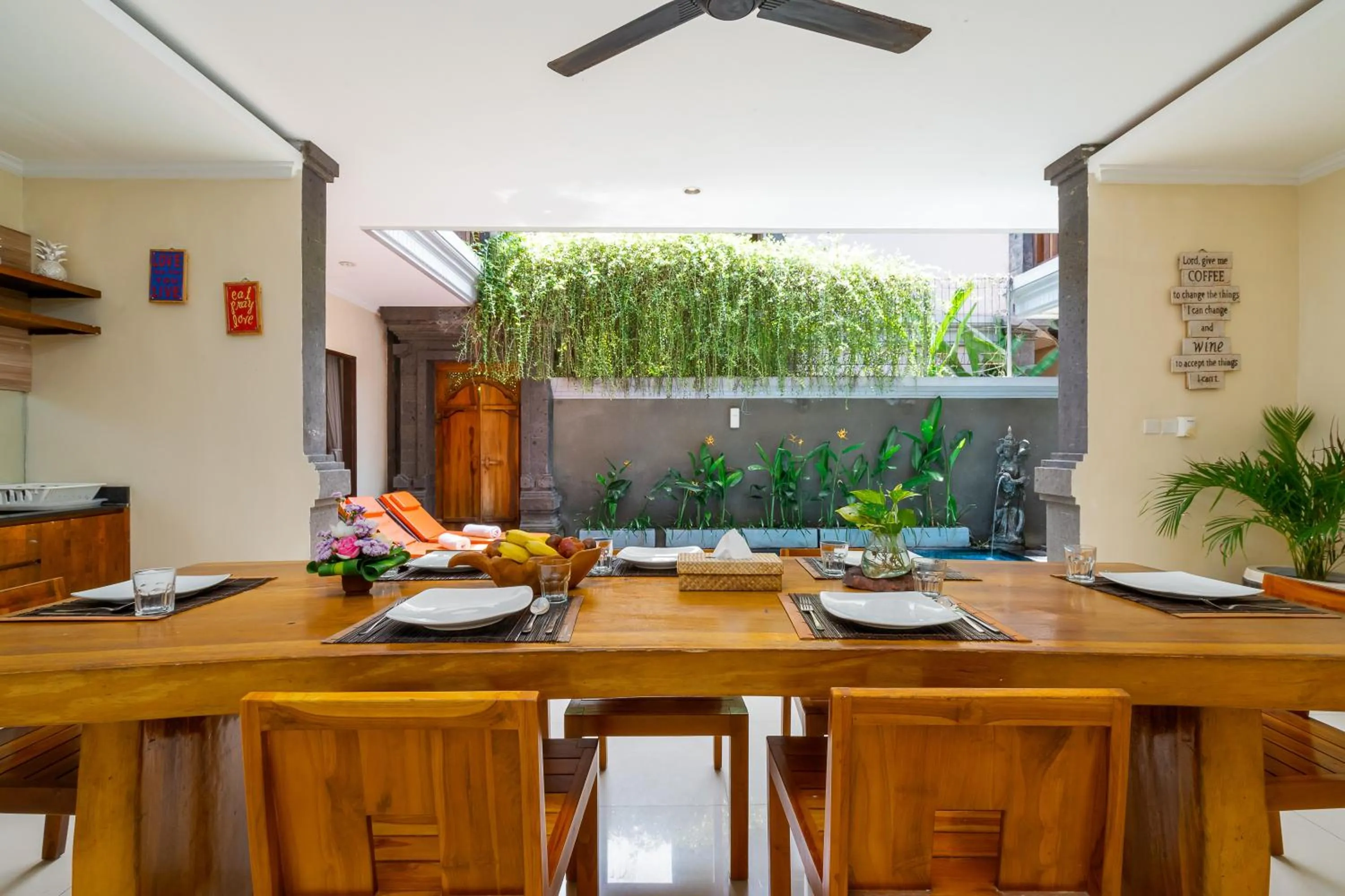 Dining area in De' Bharata Bali Villas