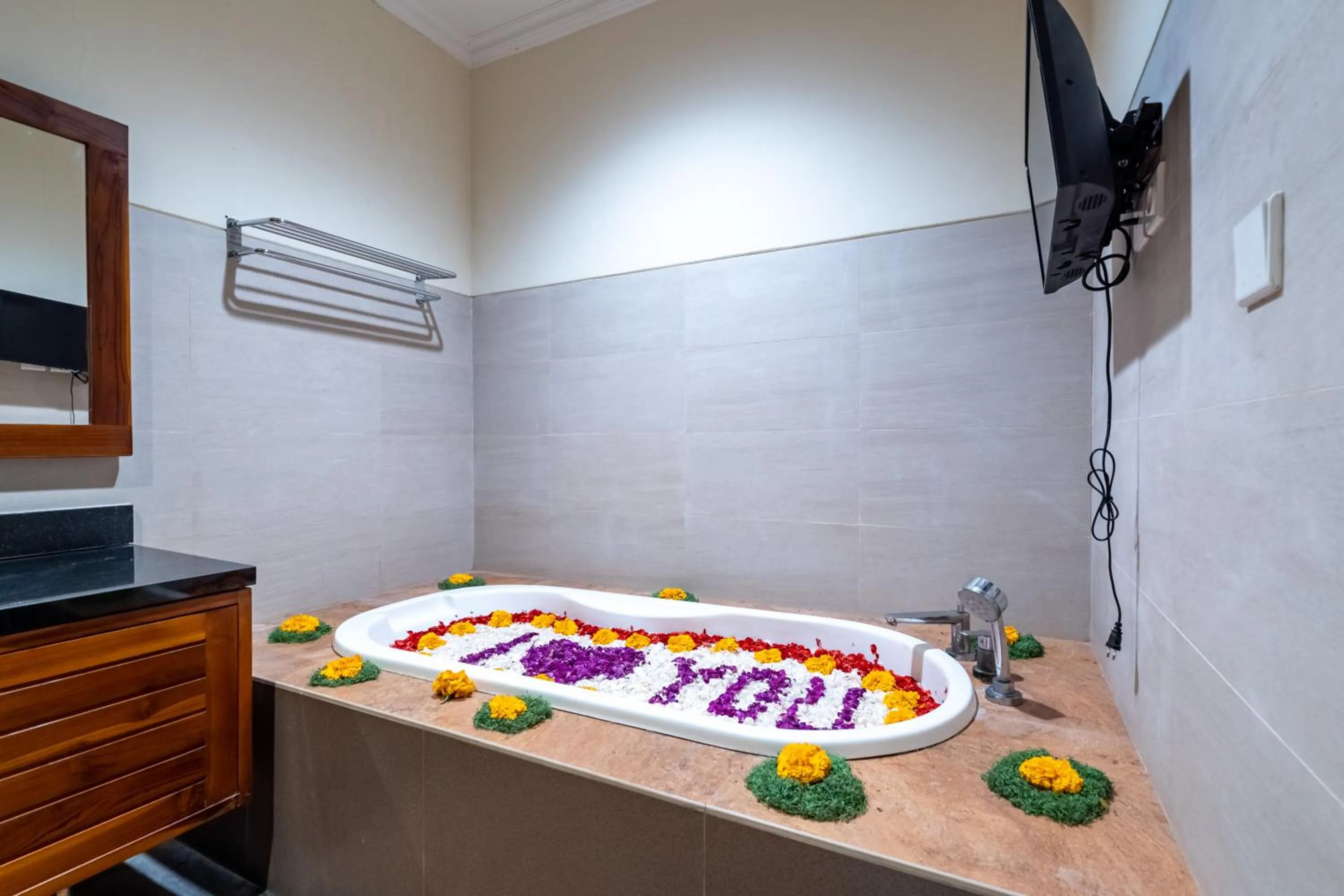 TV and multimedia in De' Bharata Bali Villas