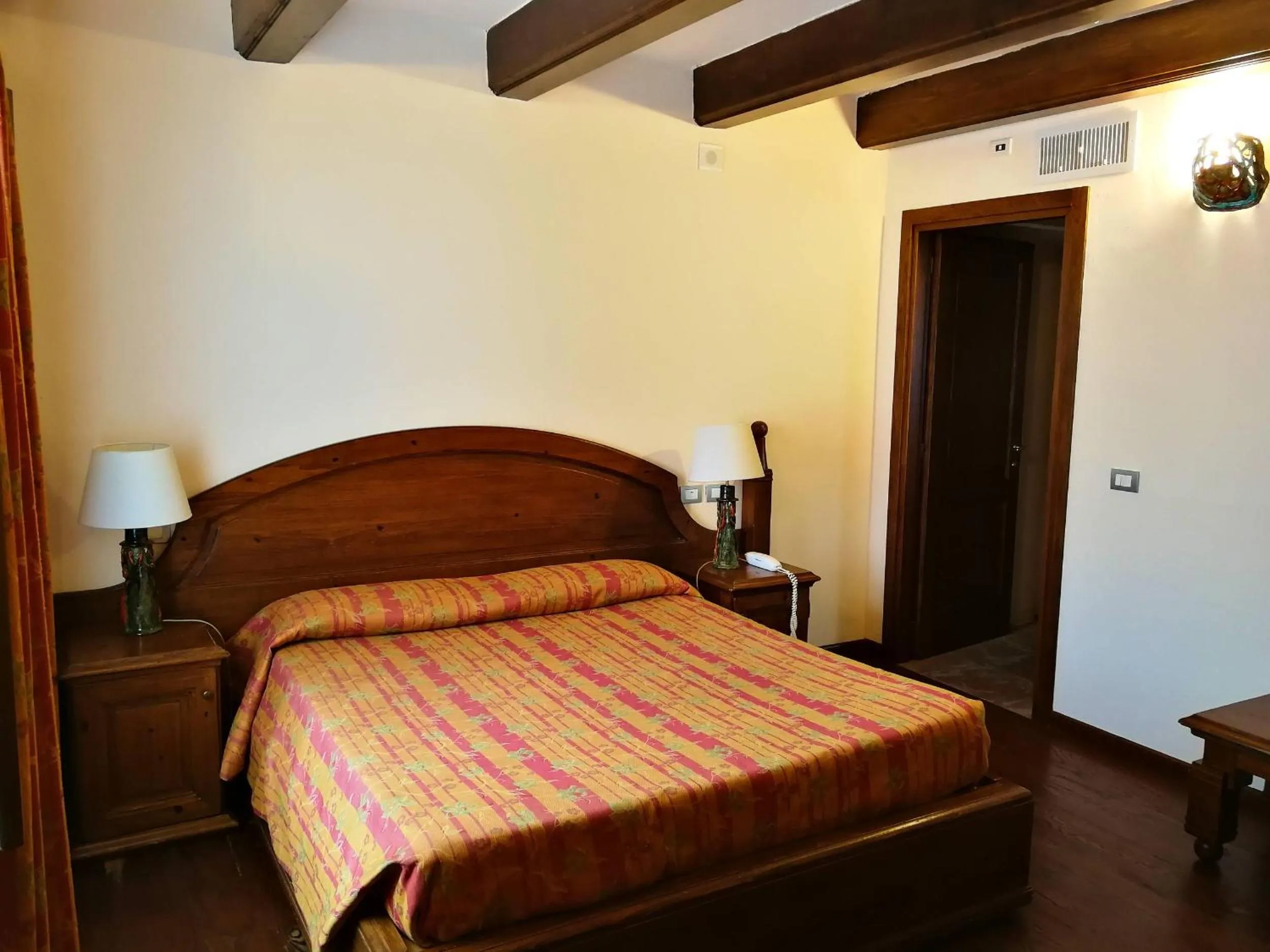 Bed in Hotel Il Vecchio Mulino