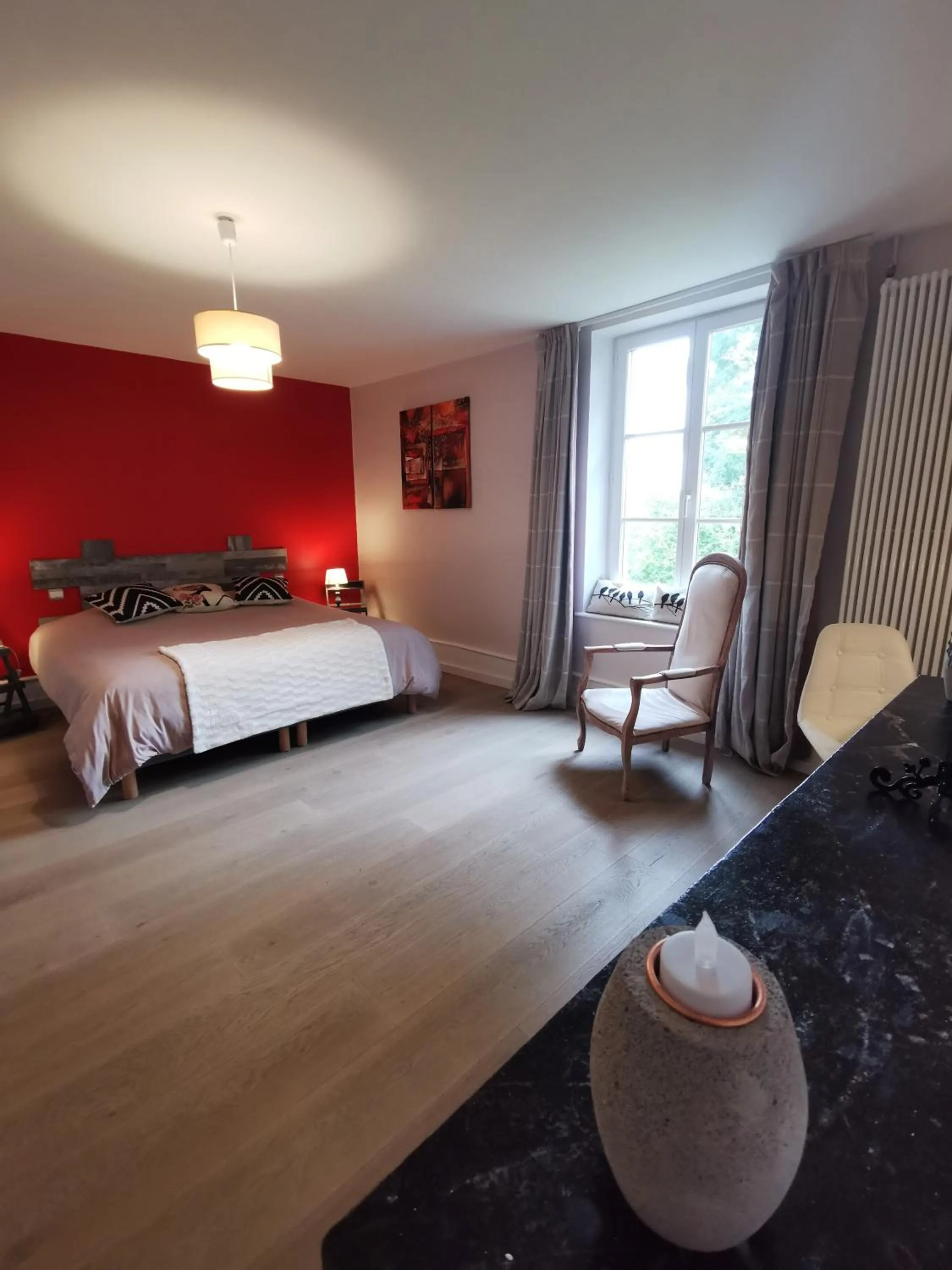 Photo of the whole room in Chambres d'hôtes La Tuilerie