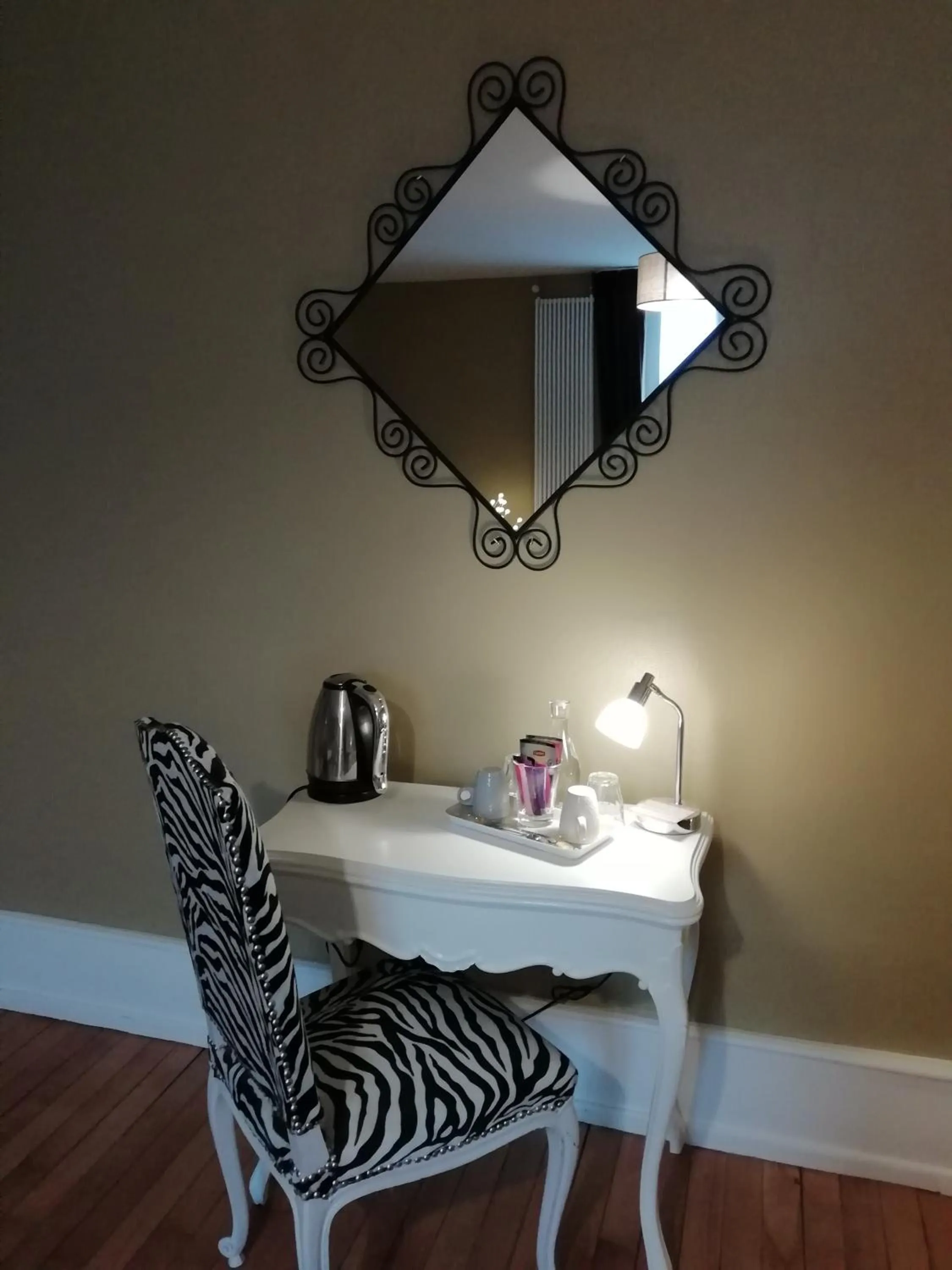 Coffee/tea facilities in Chambres d'hôtes La Tuilerie