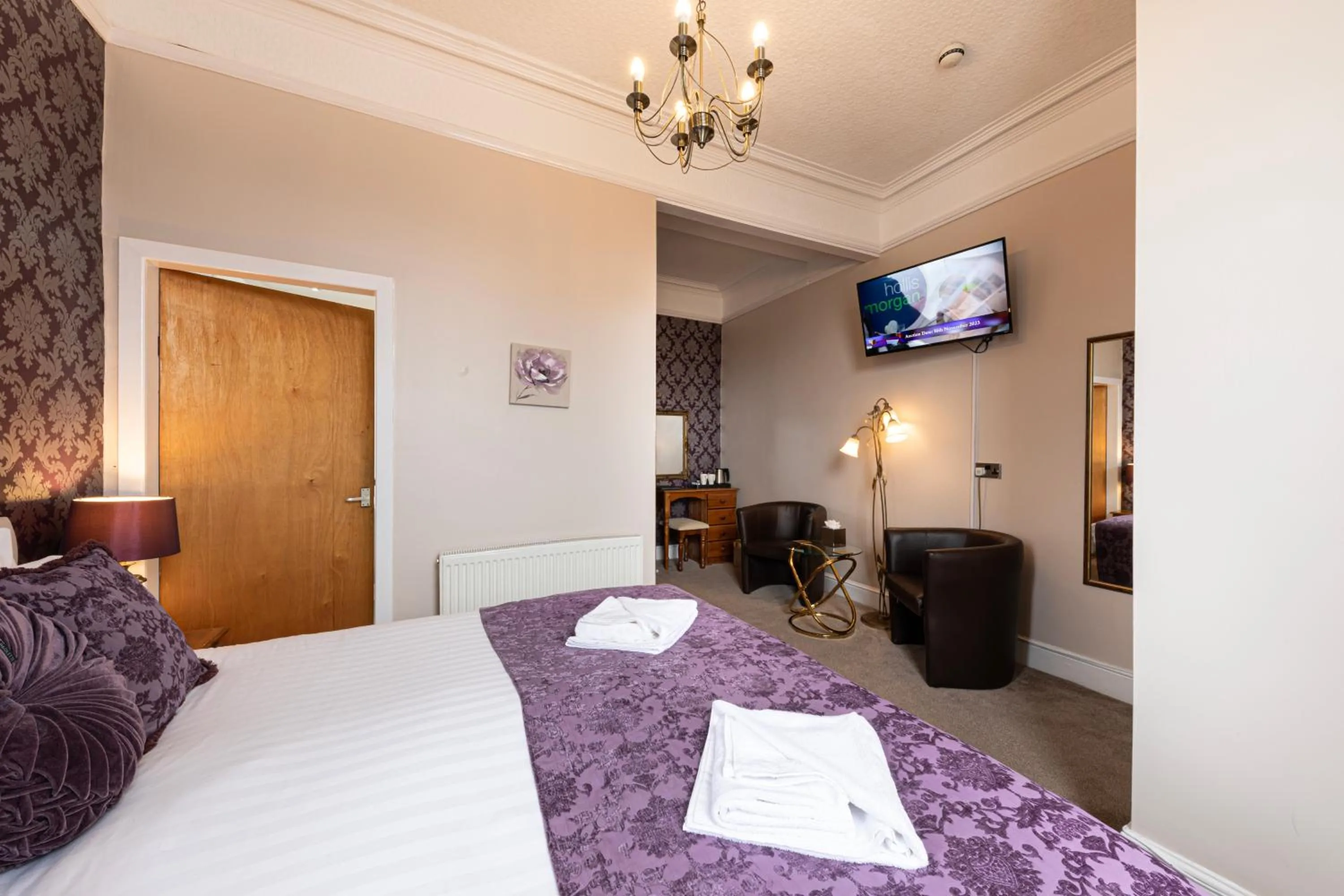 Bedroom, Bed in The Annan Hotel