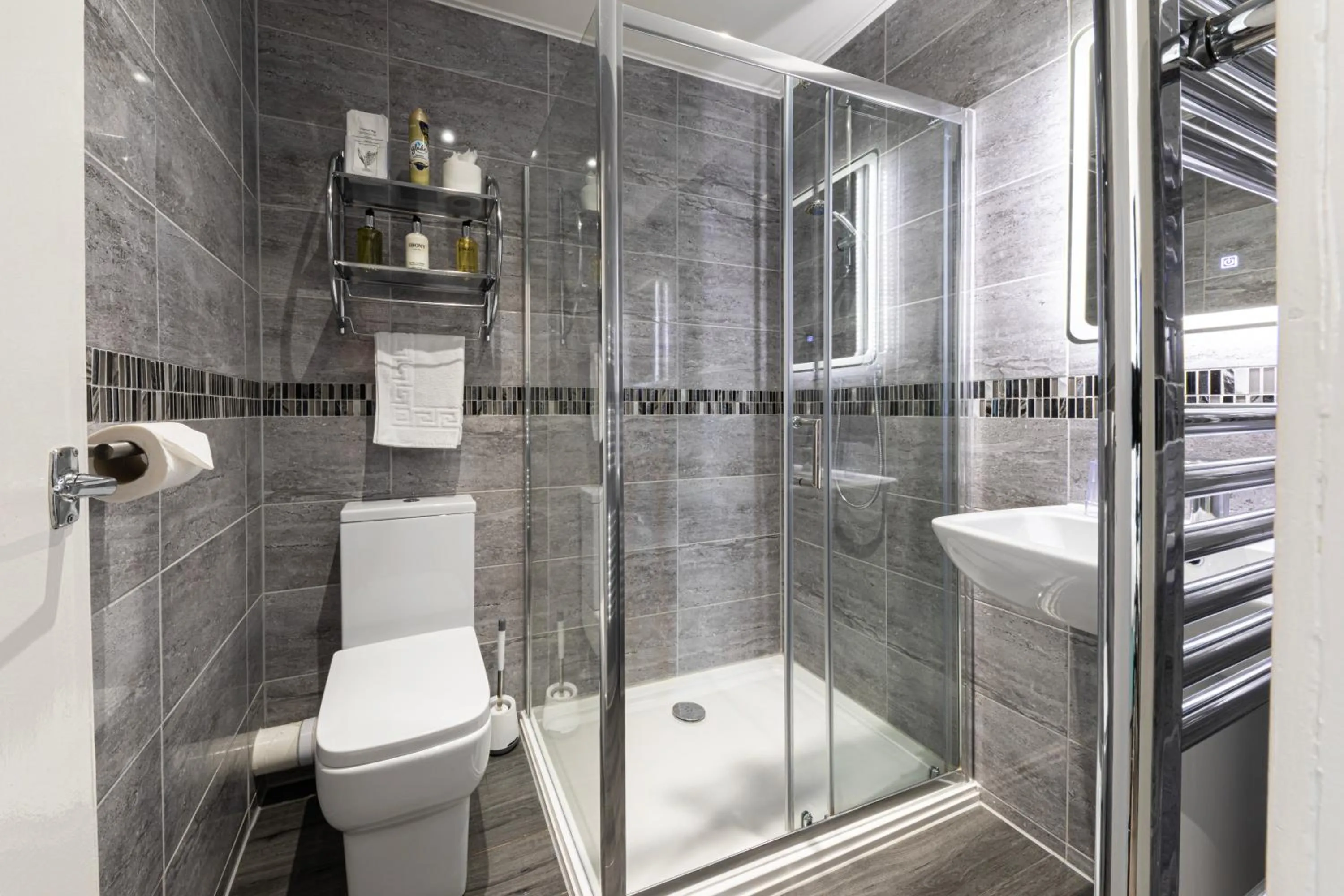 Bathroom in The Annan Hotel