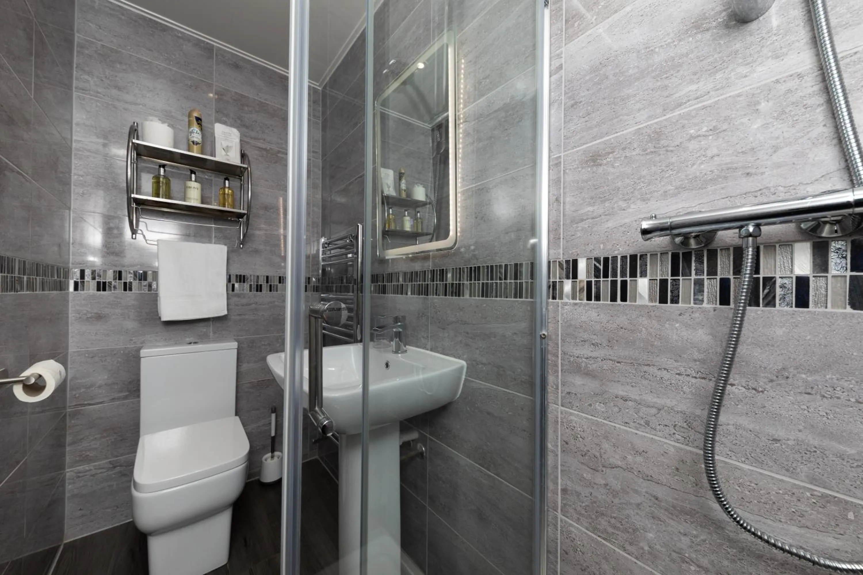 Bathroom in The Annan Hotel