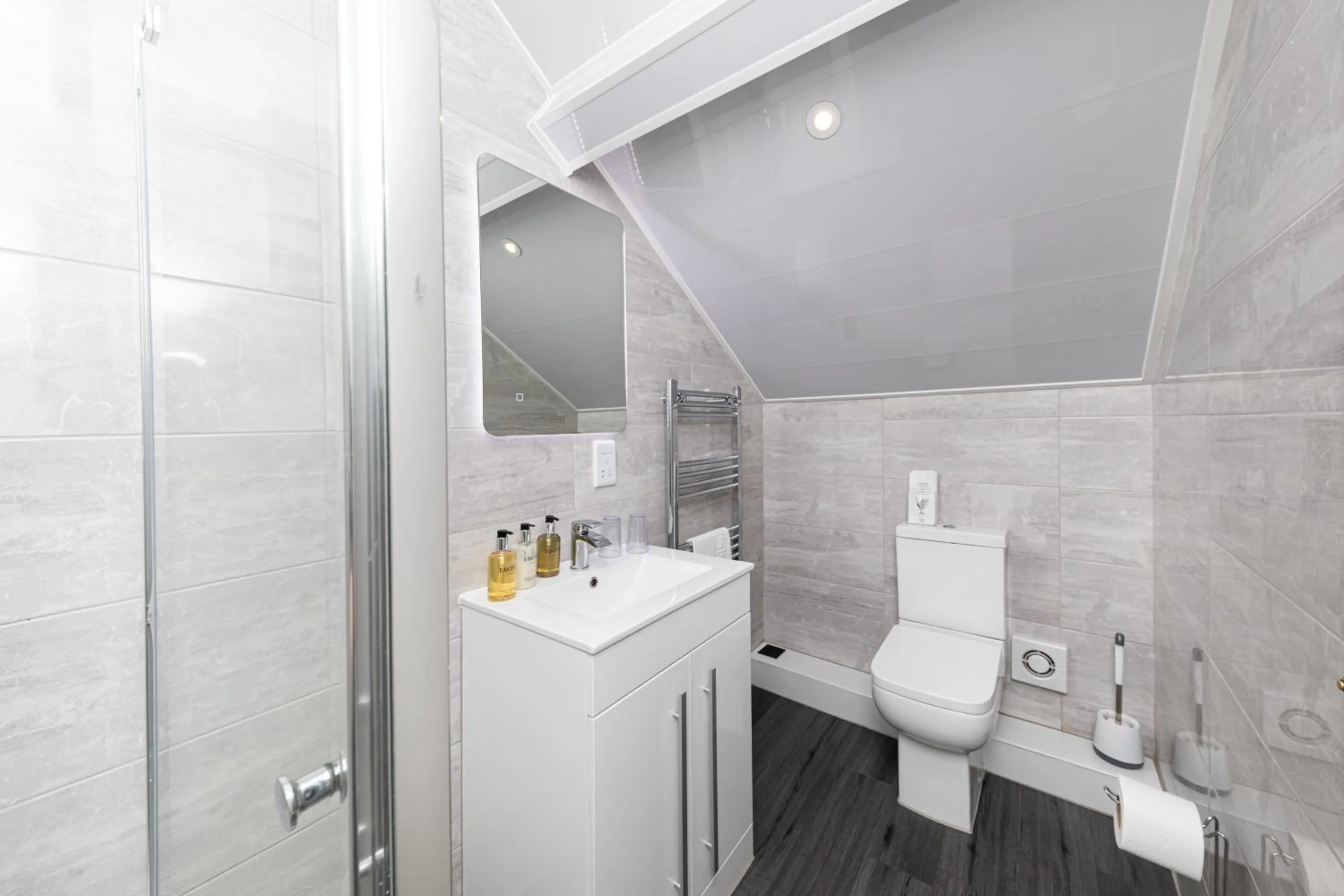 Bathroom in The Annan Hotel