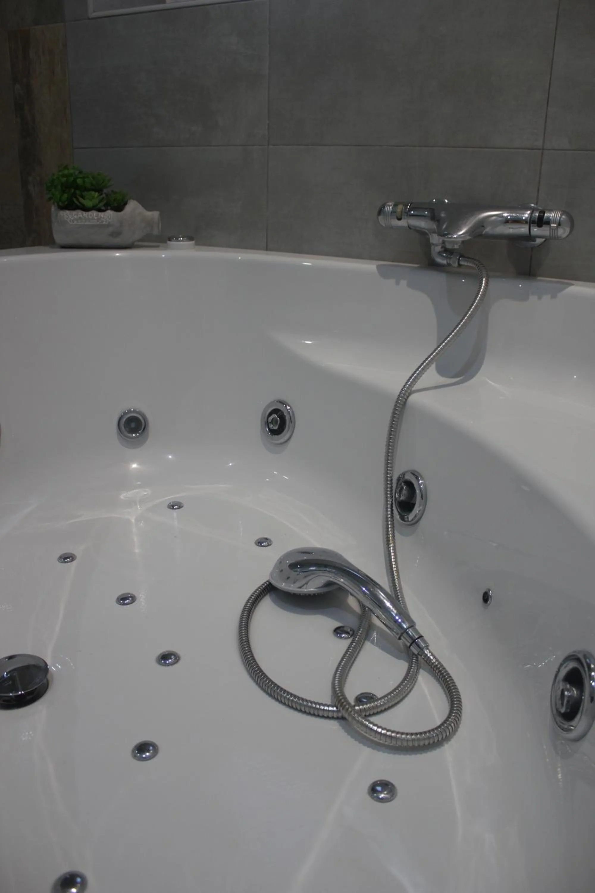 Bath in Monte das Perdizes