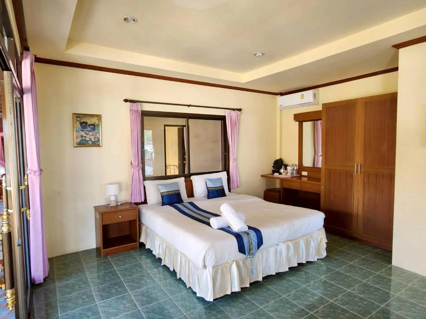 Bed in Island View Bungalows