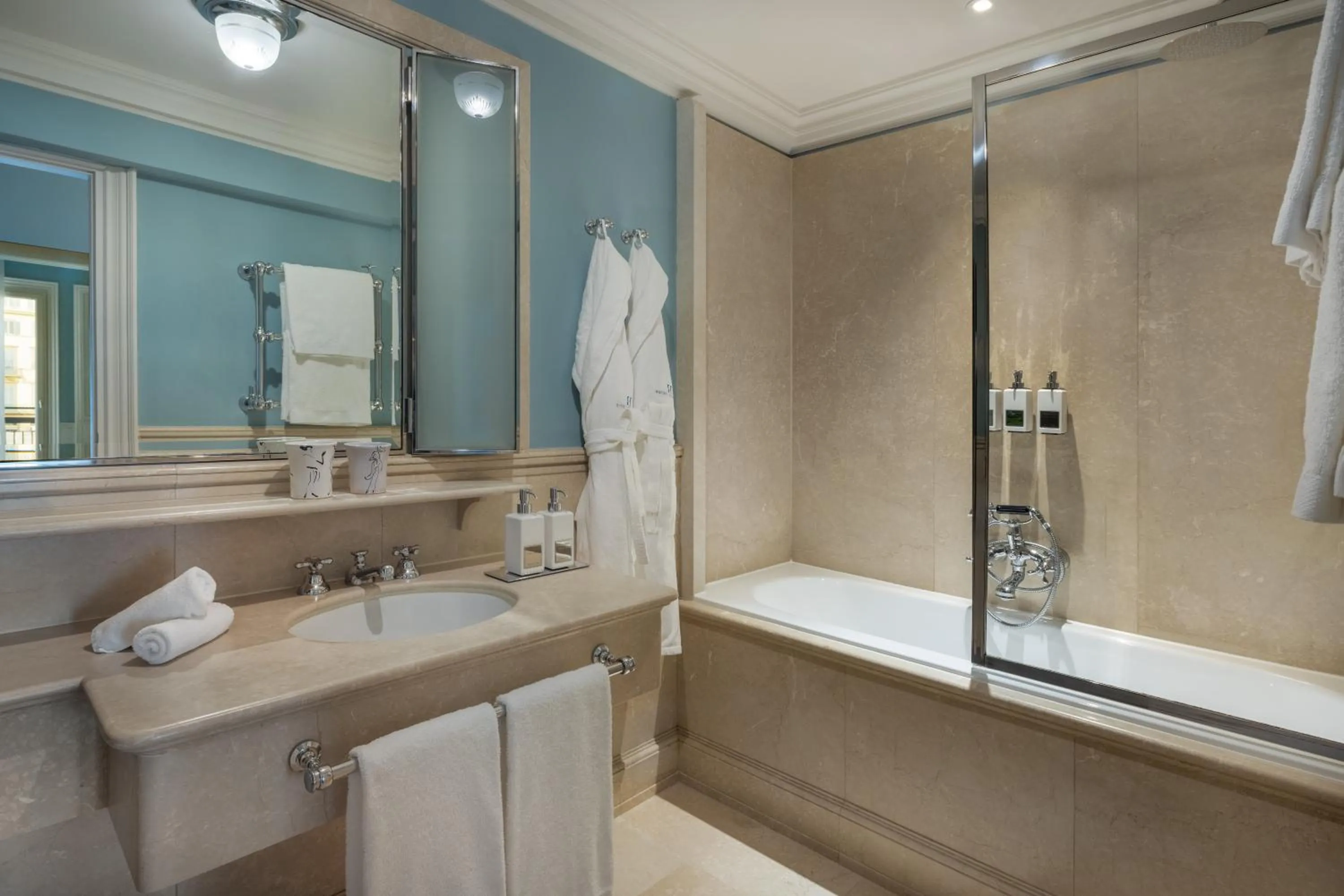 Bathroom in Hotel Lungarno - Lungarno Collection