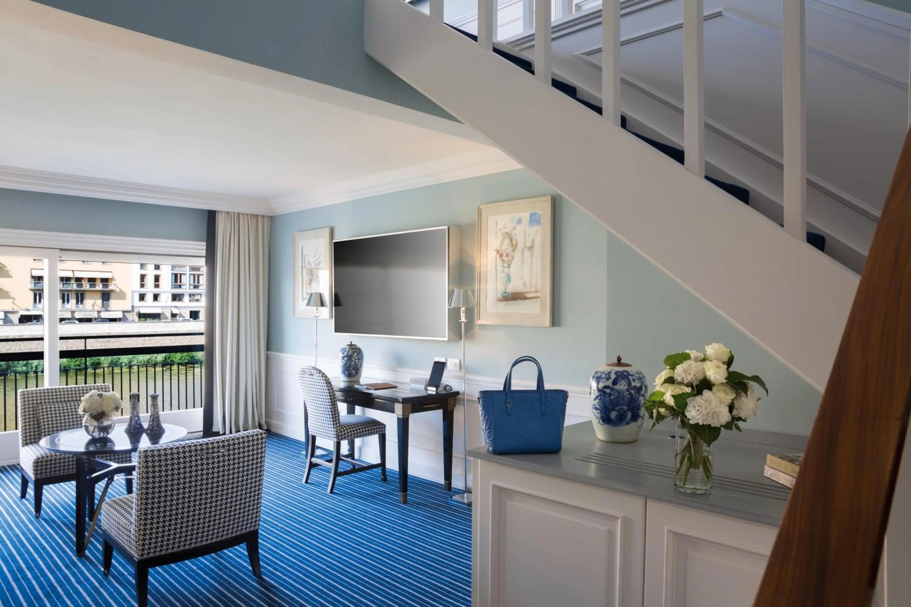 Seating area in Hotel Lungarno - Lungarno Collection