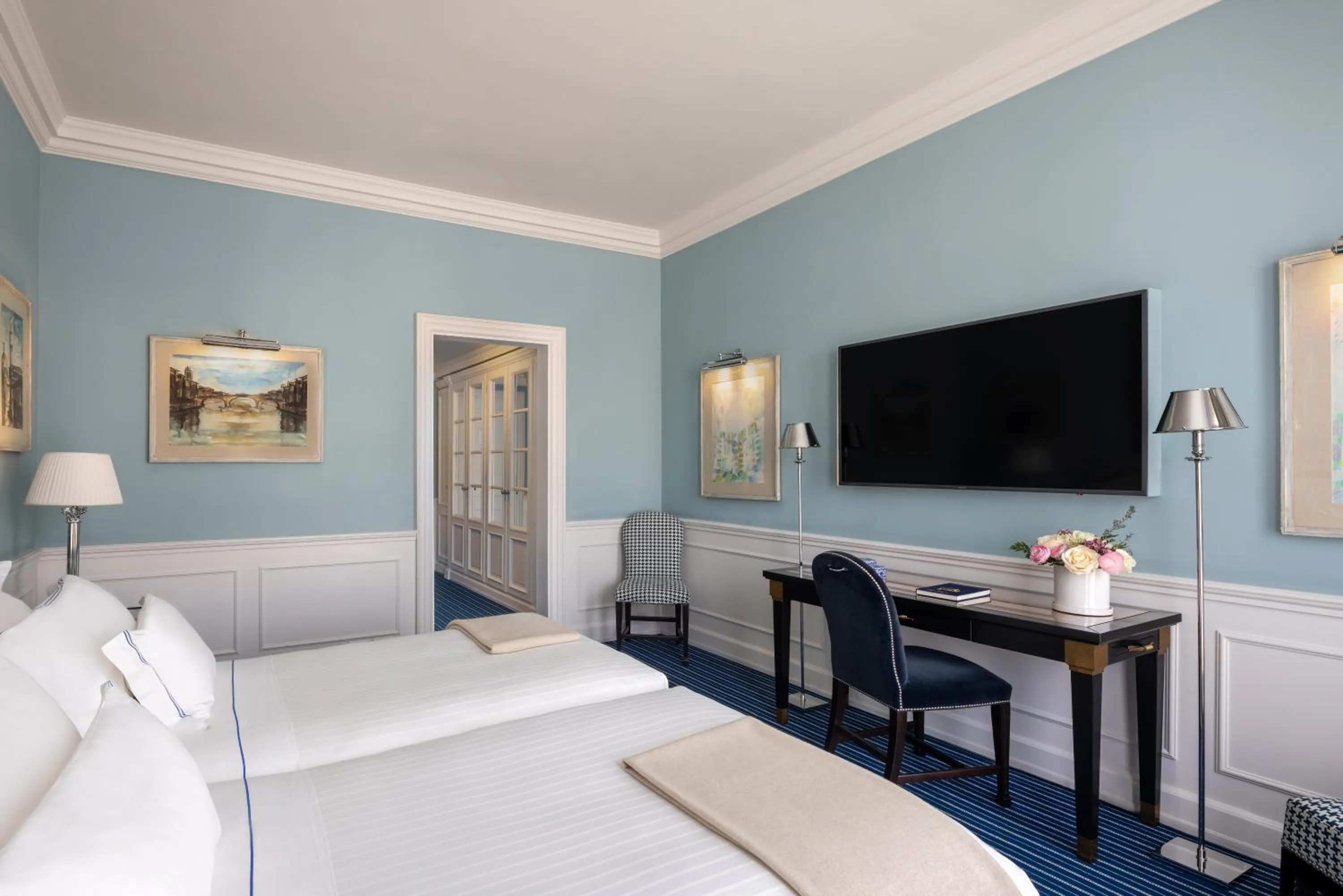 Bedroom, Bed in Hotel Lungarno - Lungarno Collection