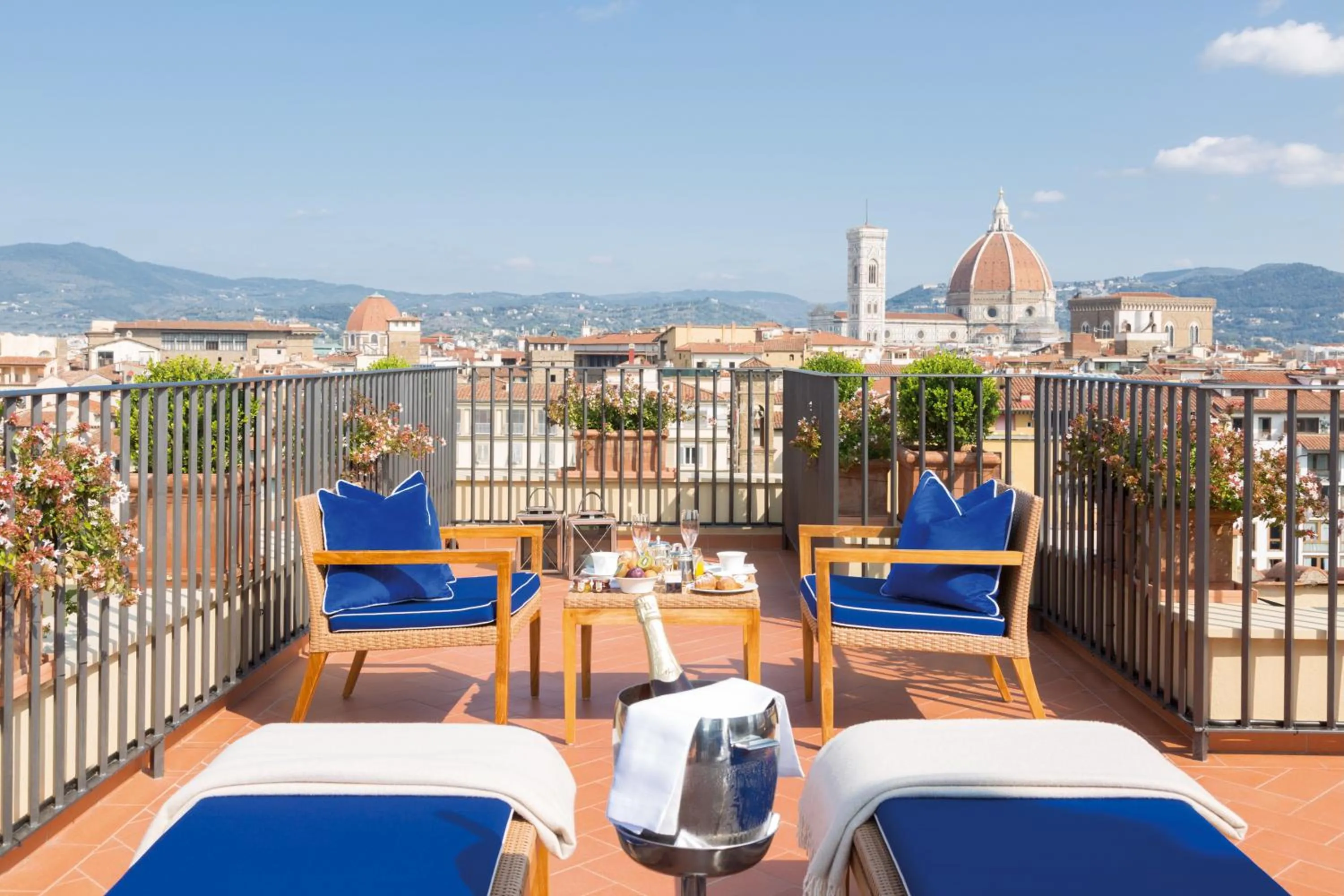 Balcony/Terrace in Hotel Lungarno - Lungarno Collection