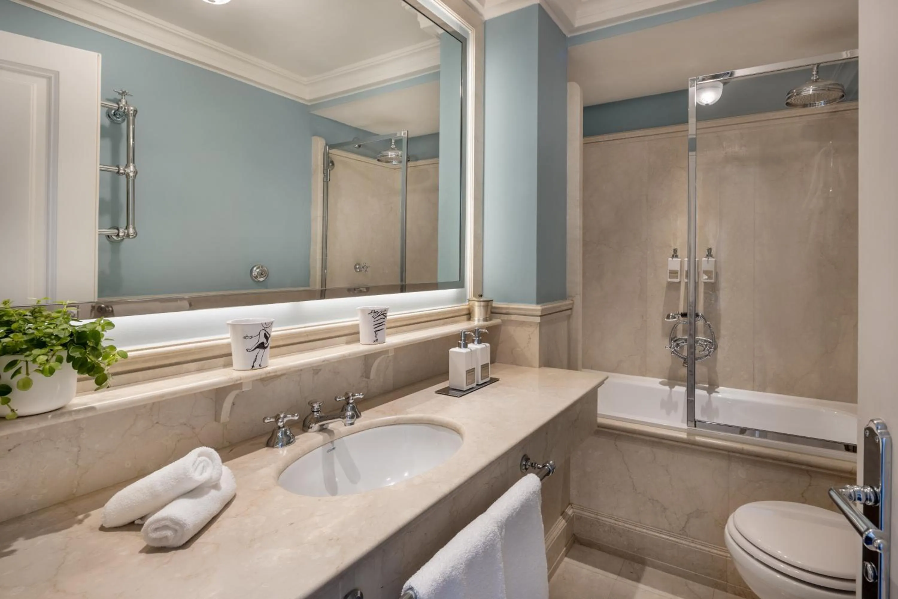 Bathroom in Hotel Lungarno - Lungarno Collection