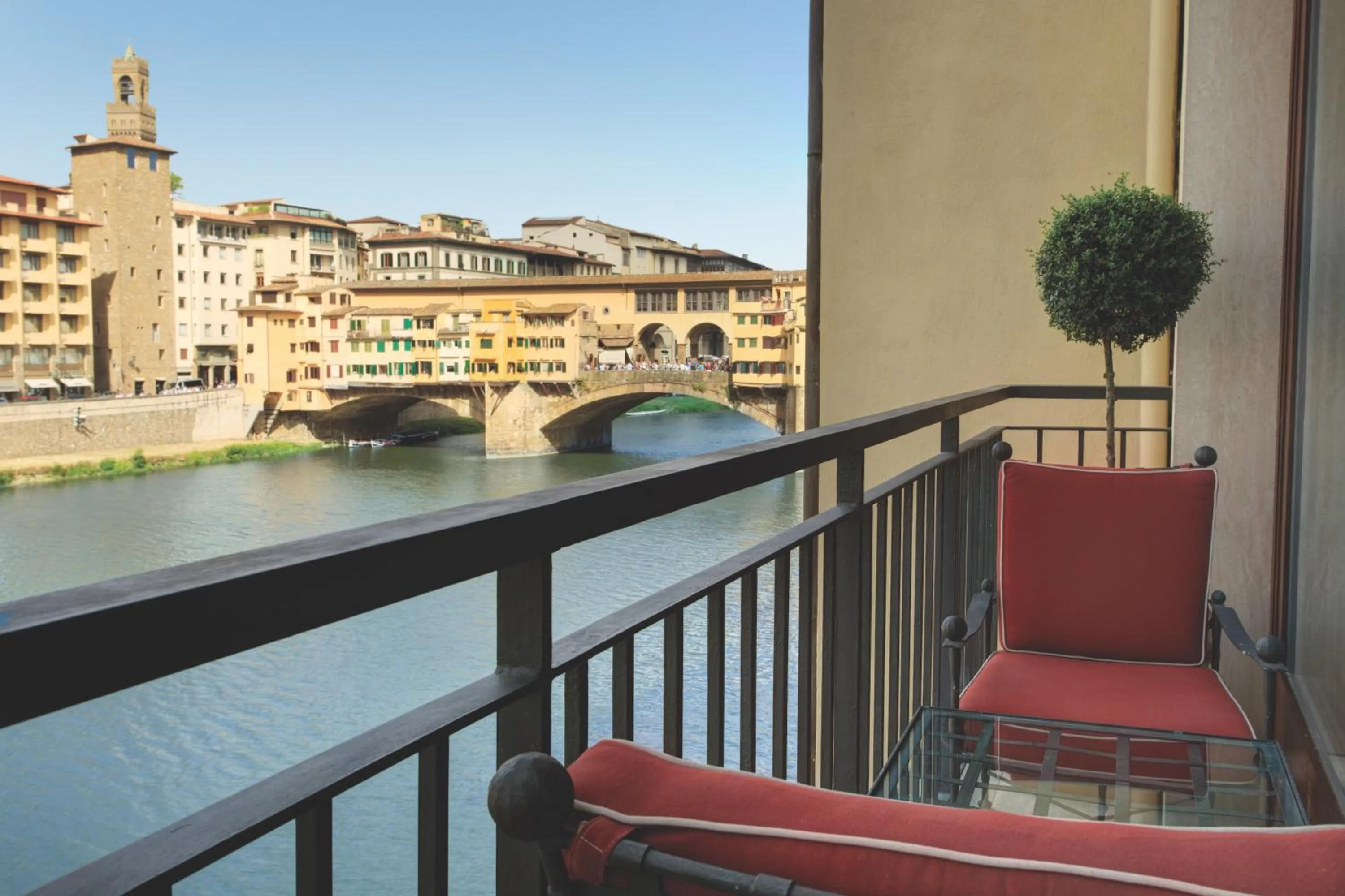 Balcony/Terrace in Hotel Lungarno - Lungarno Collection