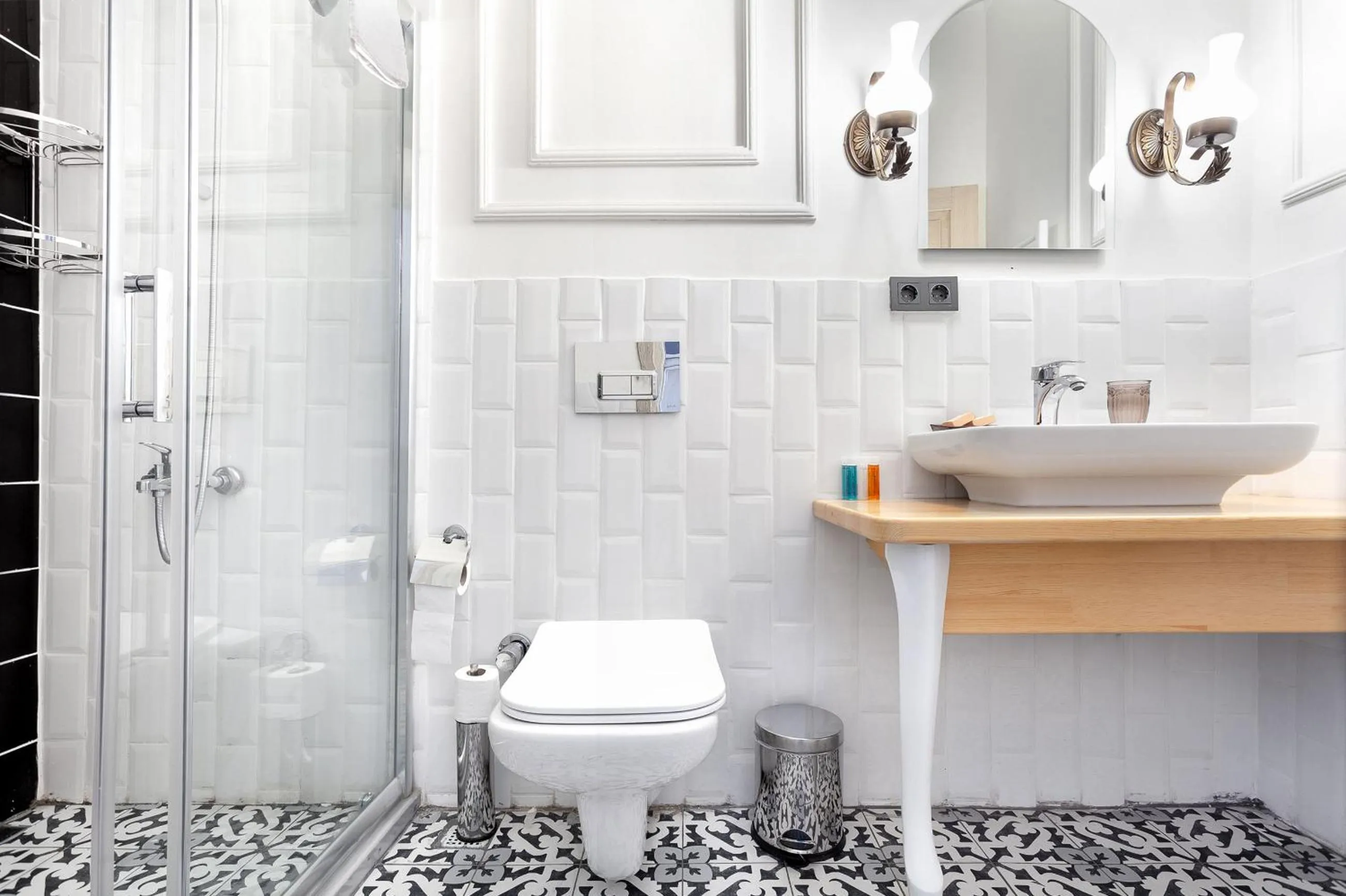 Shower in Cezayir Rooms