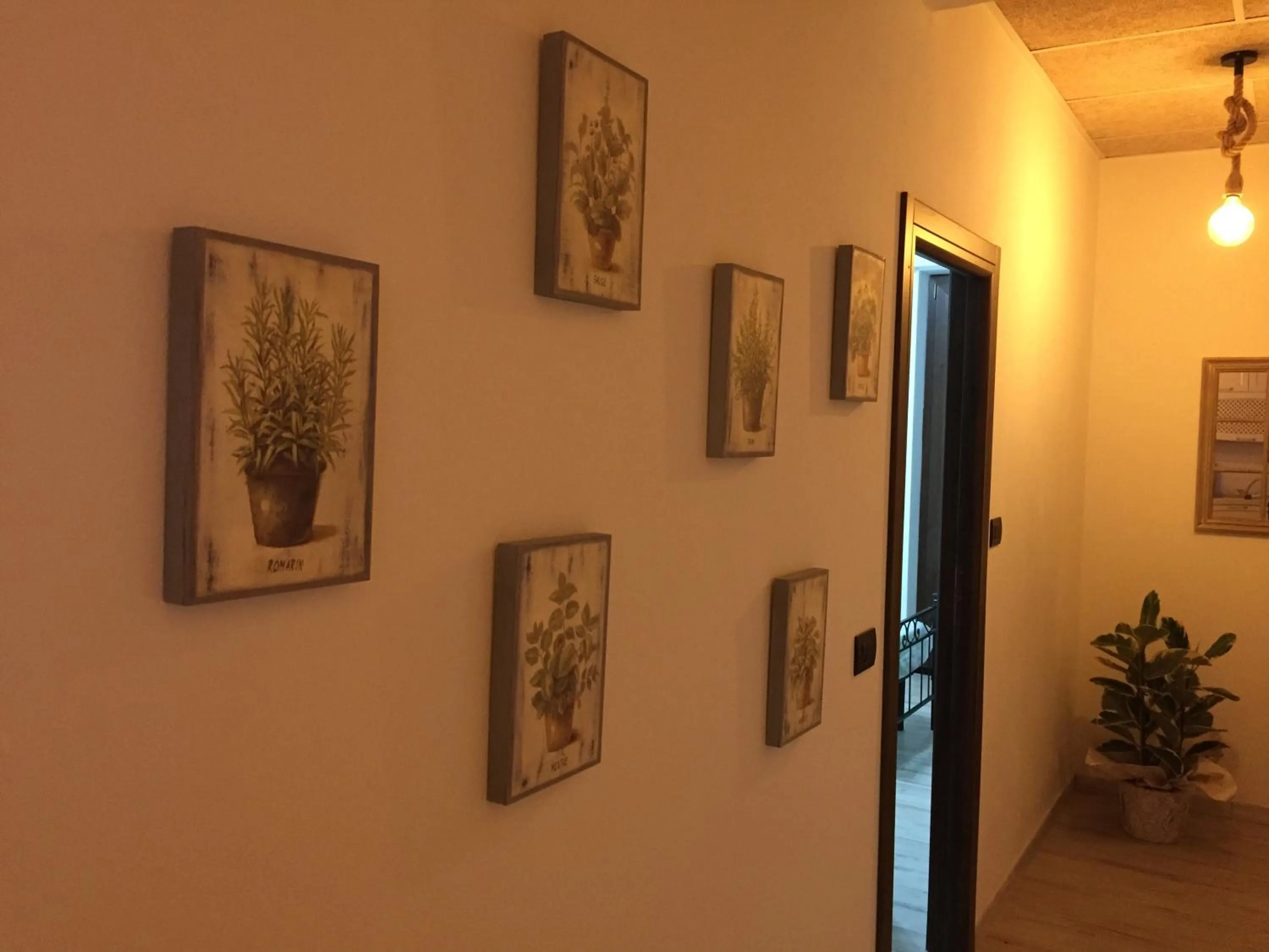 Communal lounge/ TV room in Dely B&B