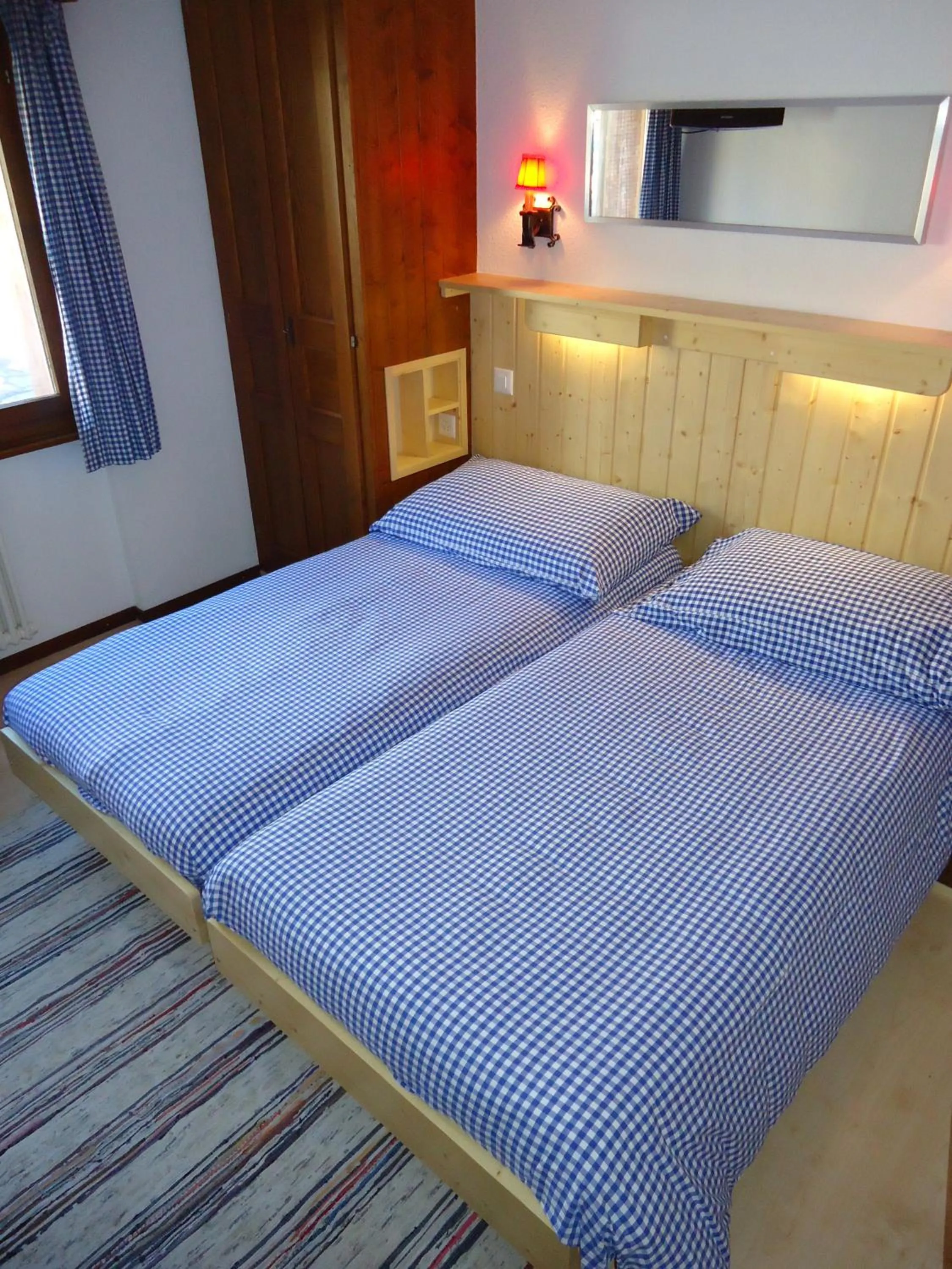 Bed in Hotel Mirabeau