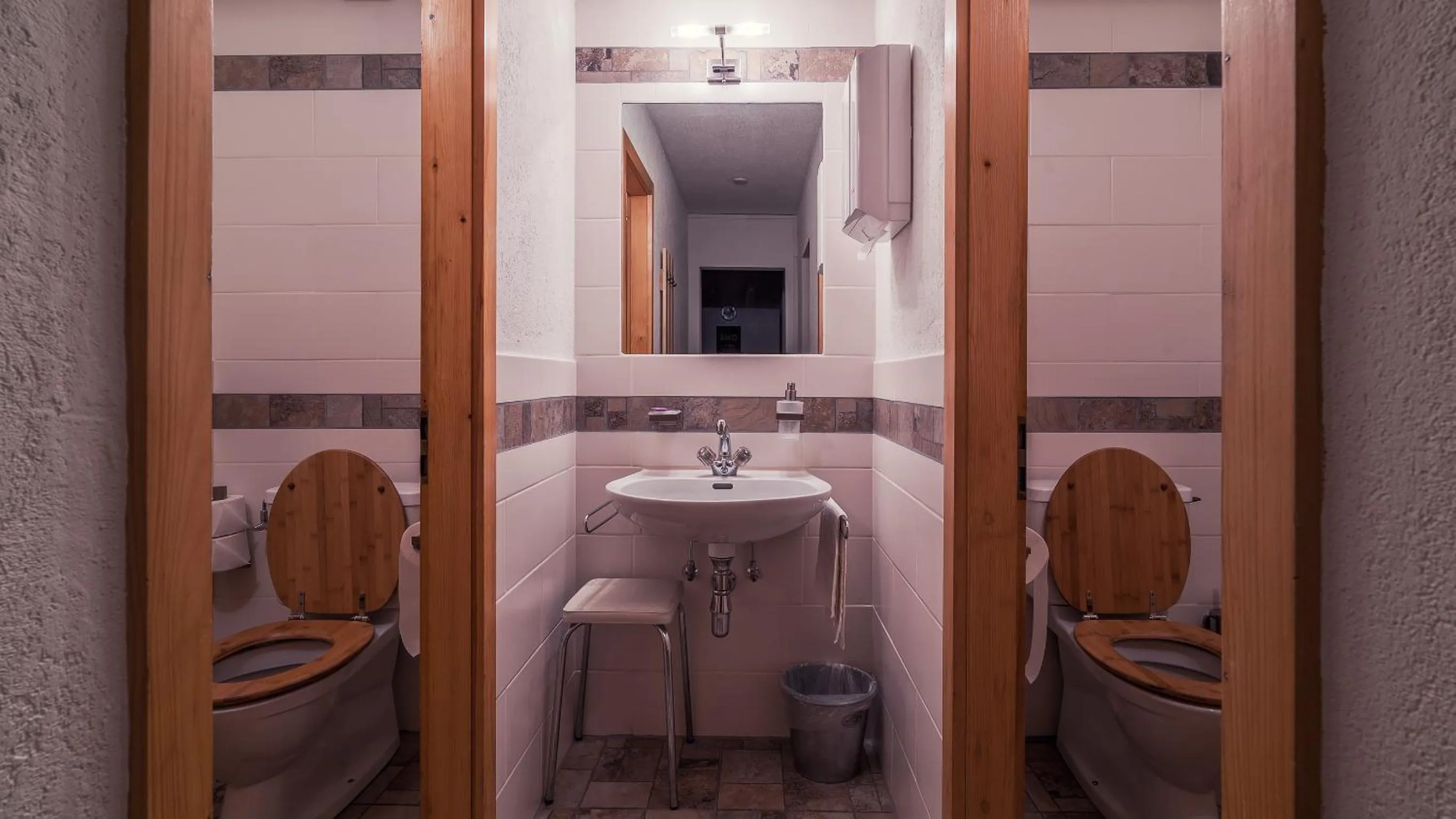 Bathroom in Hotel Mirabeau