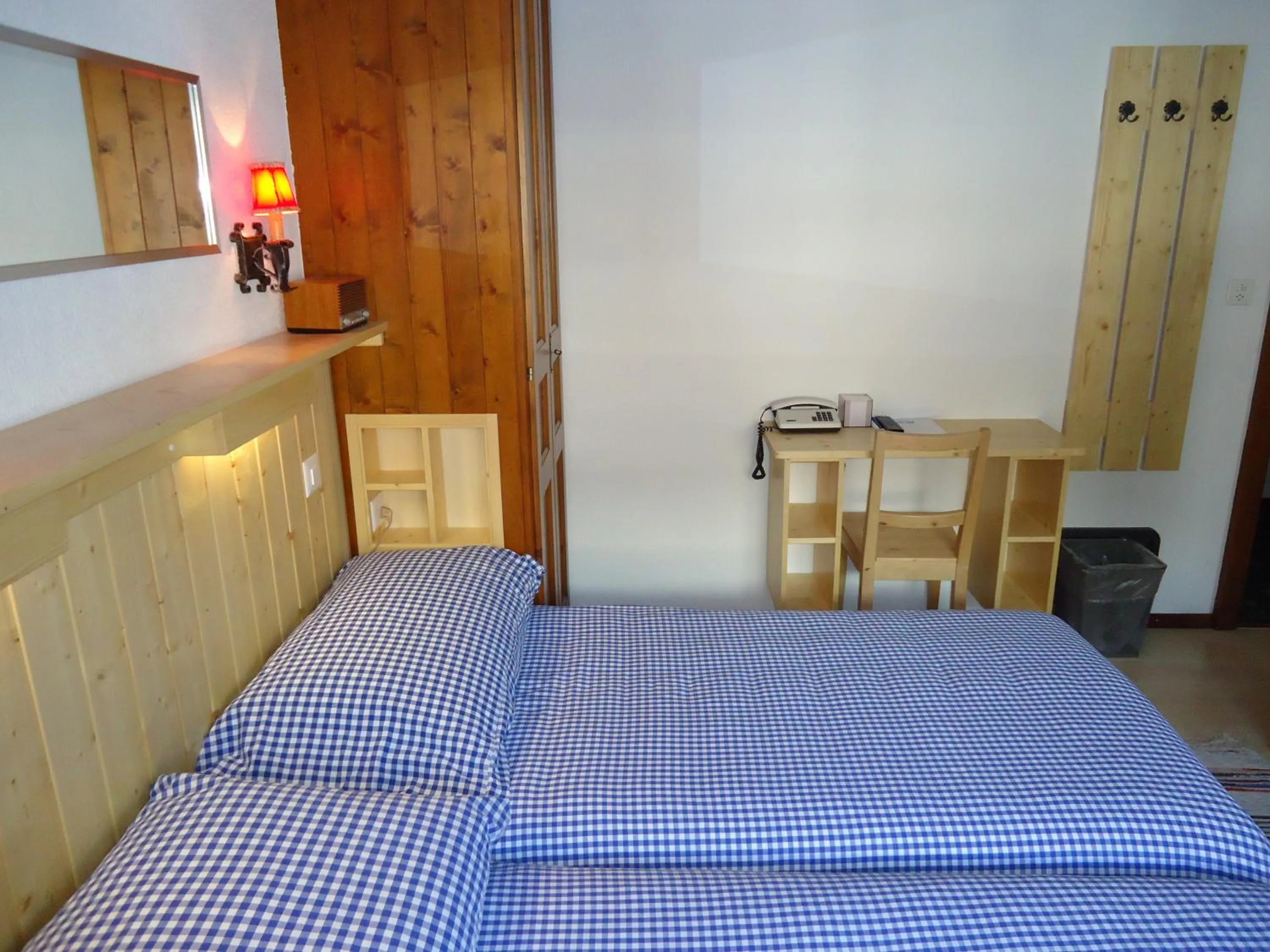 Bed in Hotel Mirabeau