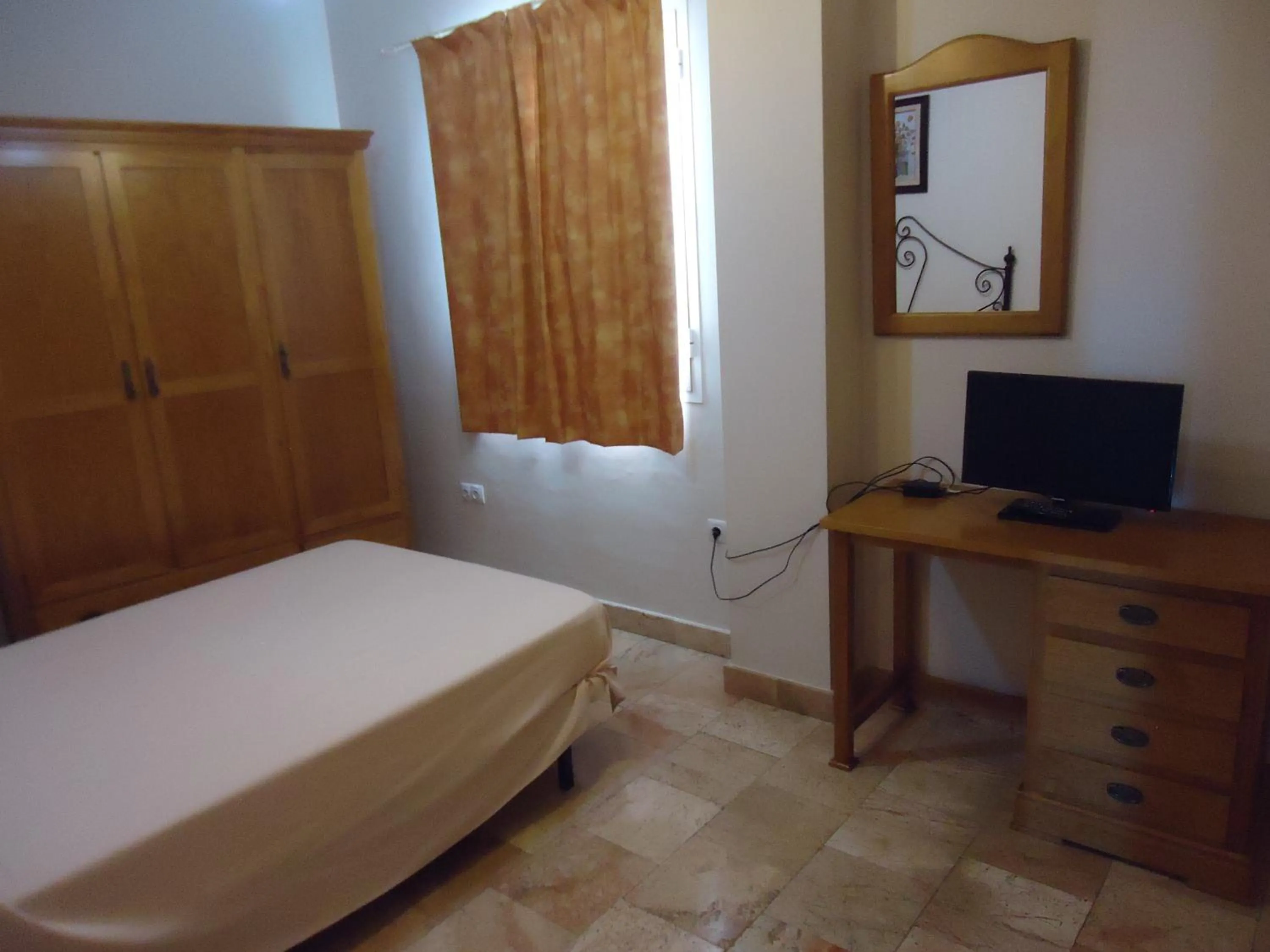 Photo of the whole room, Bed in Hotel Antequera Rural Fortes La Nuit