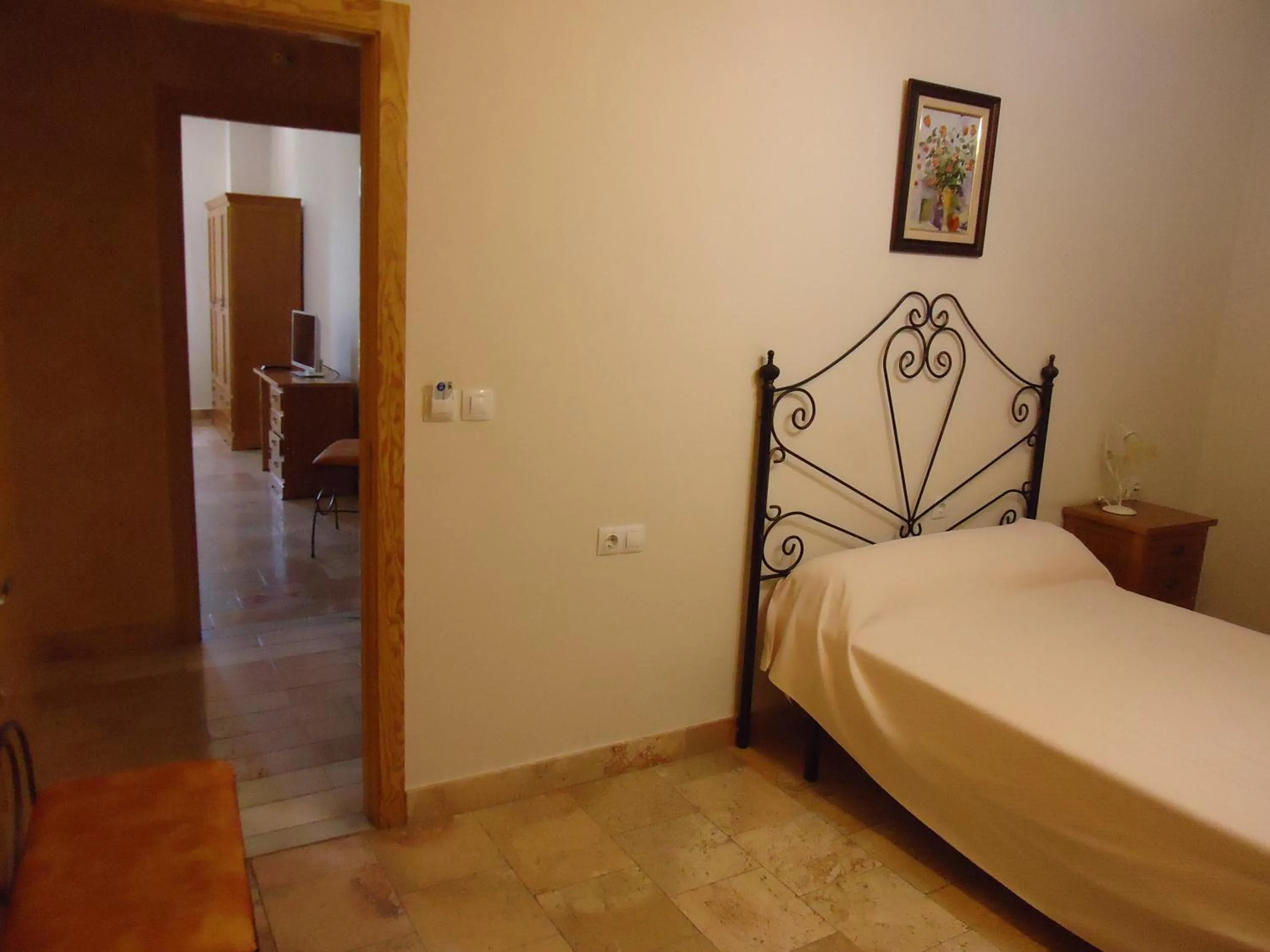 Photo of the whole room, Bed in Hotel Antequera Rural Fortes La Nuit