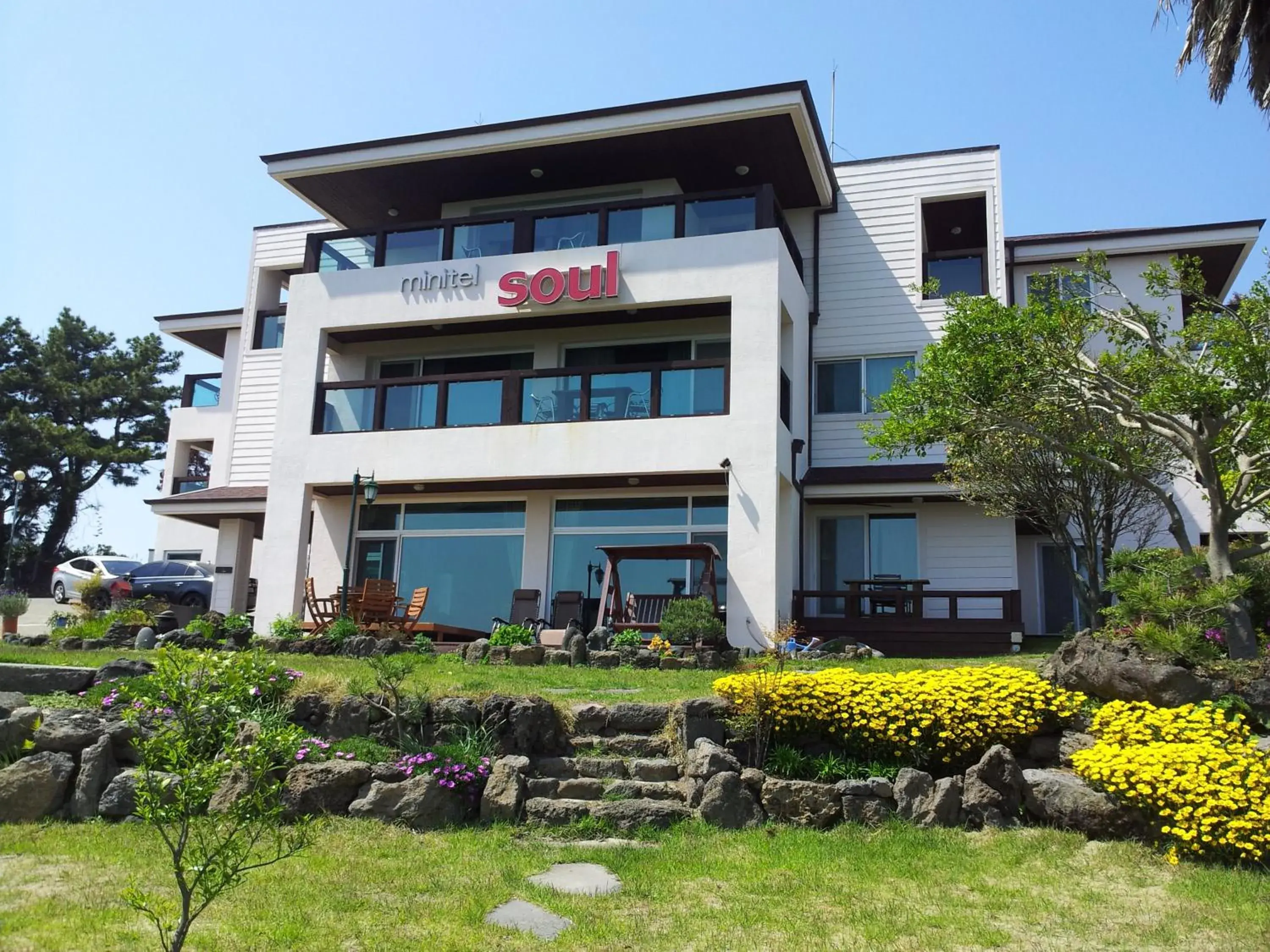 Facade/entrance in Minitel Soul Facade/entrance in Minitel Soul