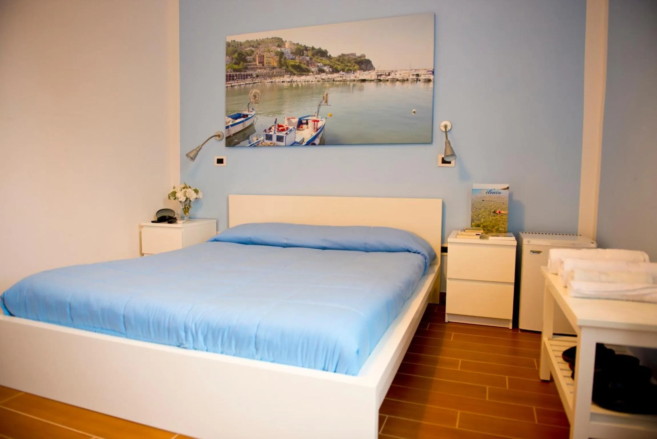 Photo of the whole room, Bed in I Delfini