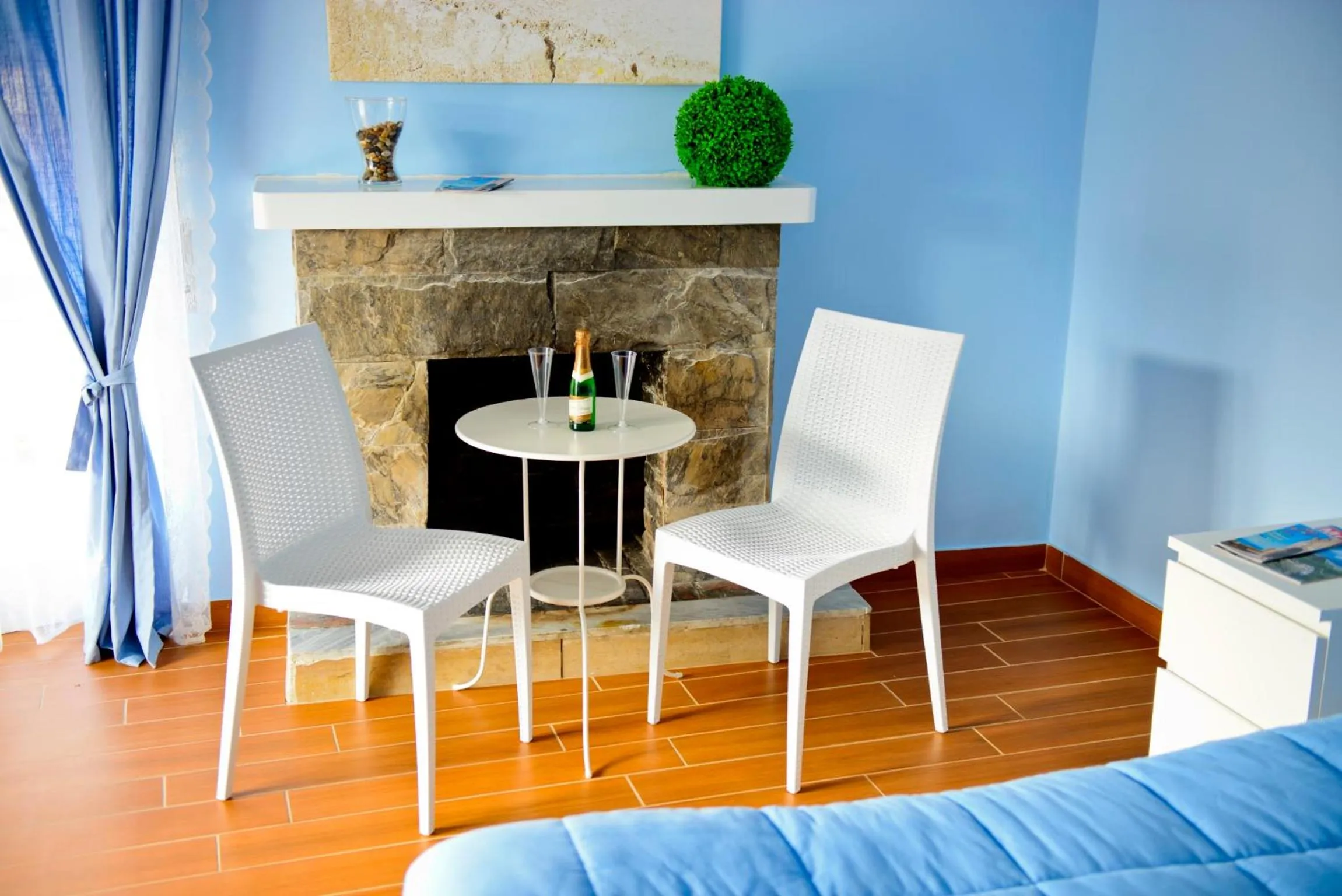 Decorative detail in I Delfini