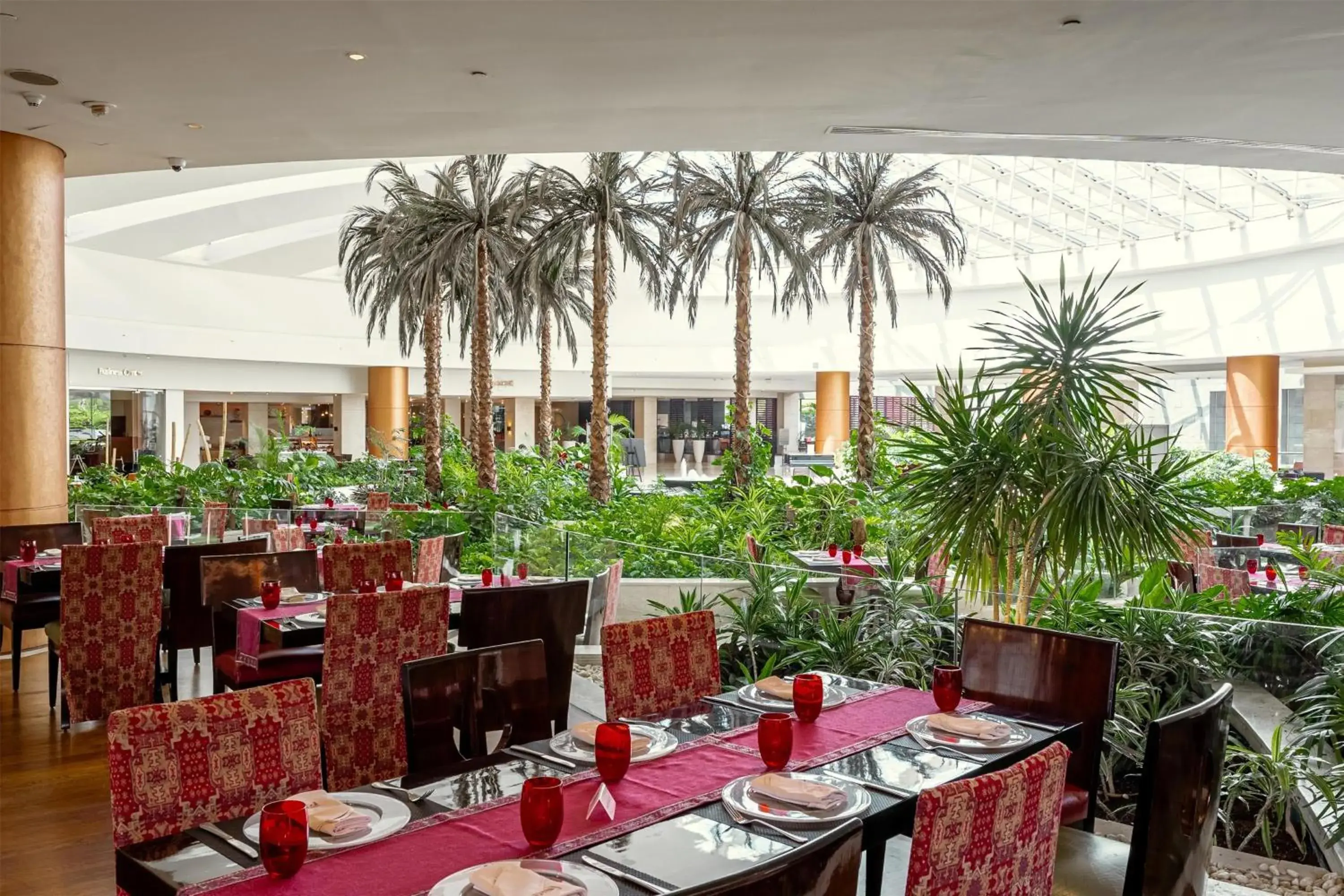 Restaurant/places to eat in Hilton Cairo Heliopolis Hotel Restaurant/places to eat in Hilton Cairo Heliopolis Hotel