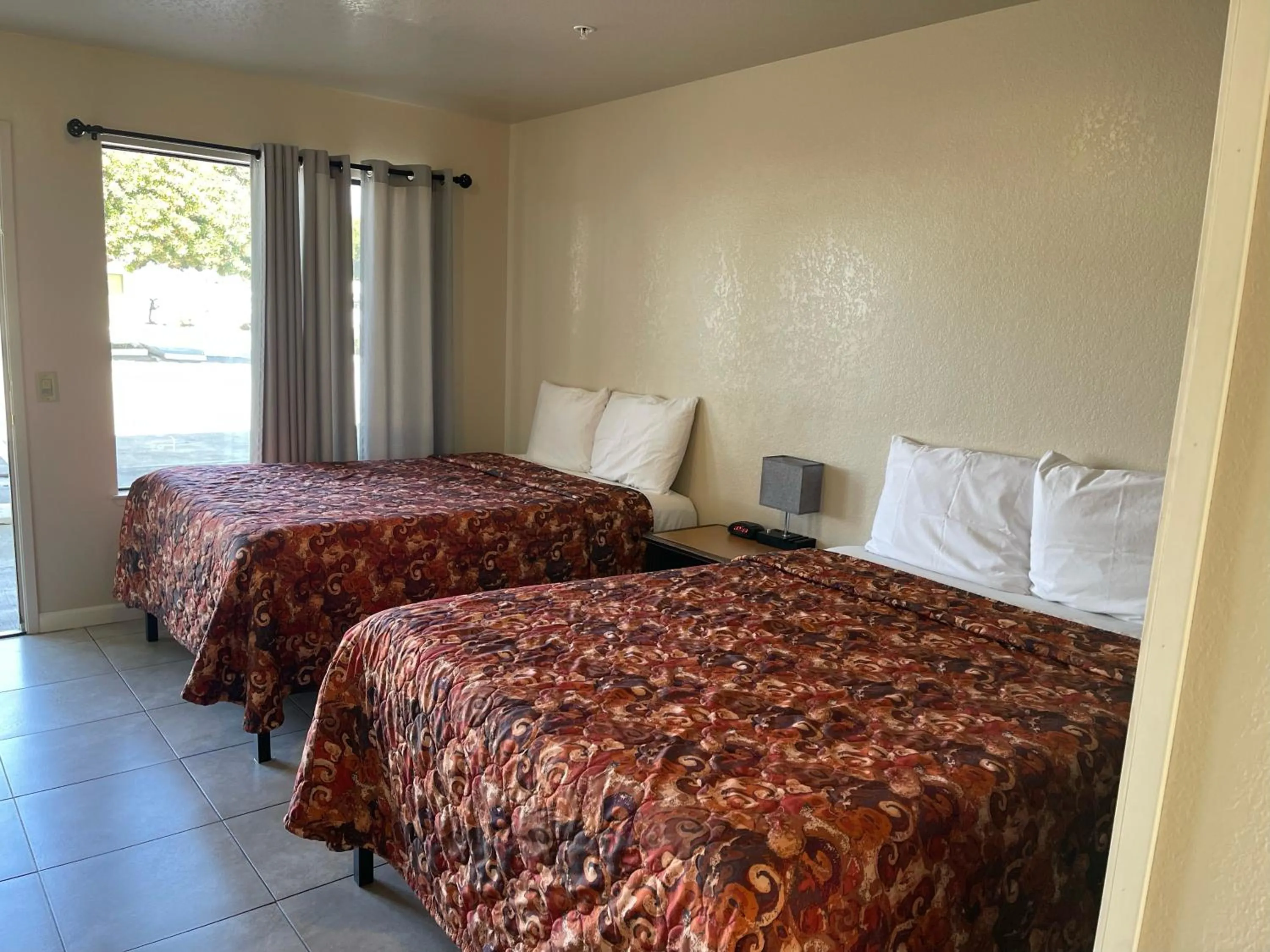 Soledad Motel 8