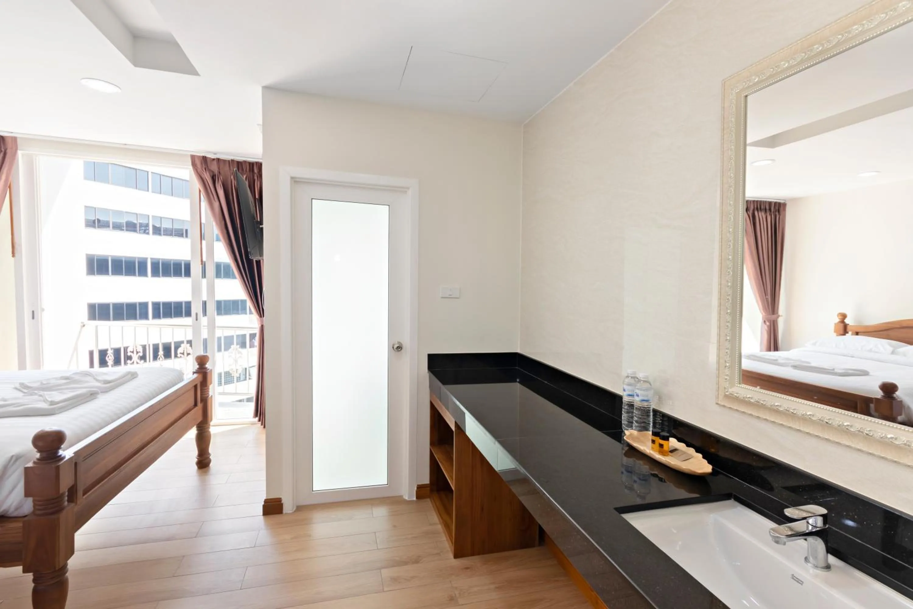 Bed in Royale 8 Ville Guest House