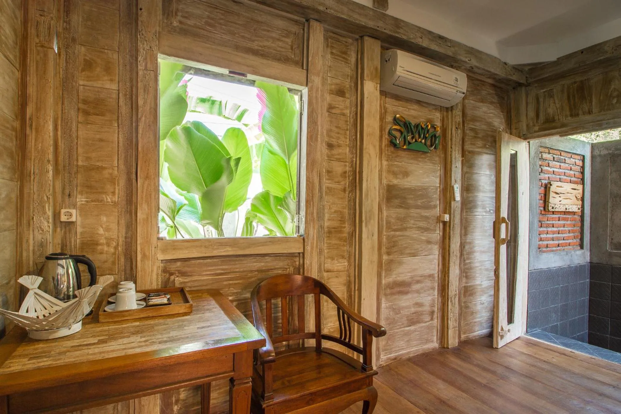 Dining area in Red Gong