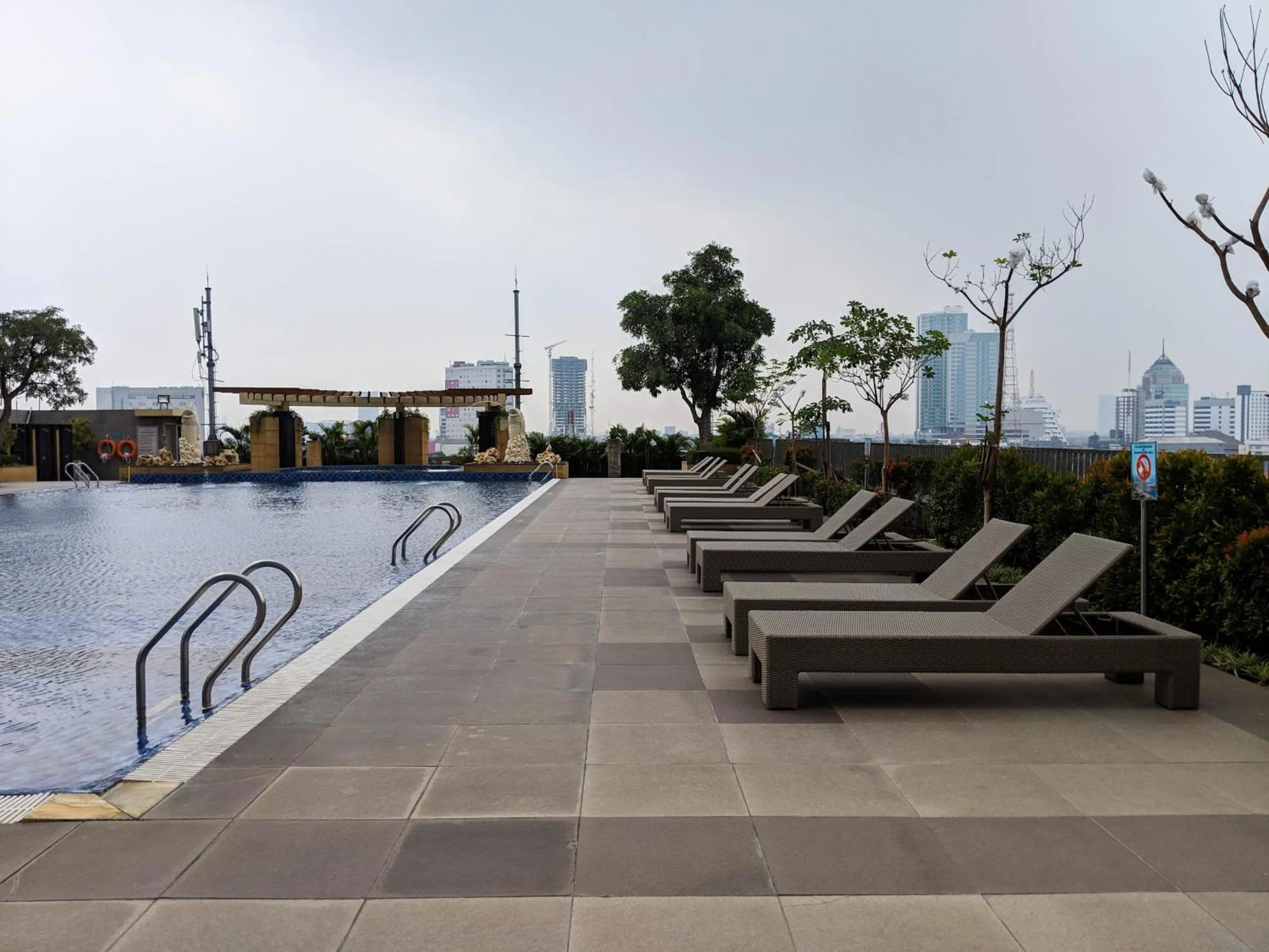 Strategic 2BR Apartment at Trillium Residence By Travelio